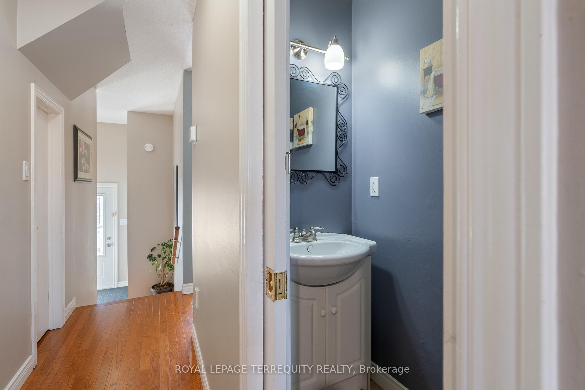 Photo 9 of Unit 53, 185 Denistoun Street, Welland, Broadway — HOMEH