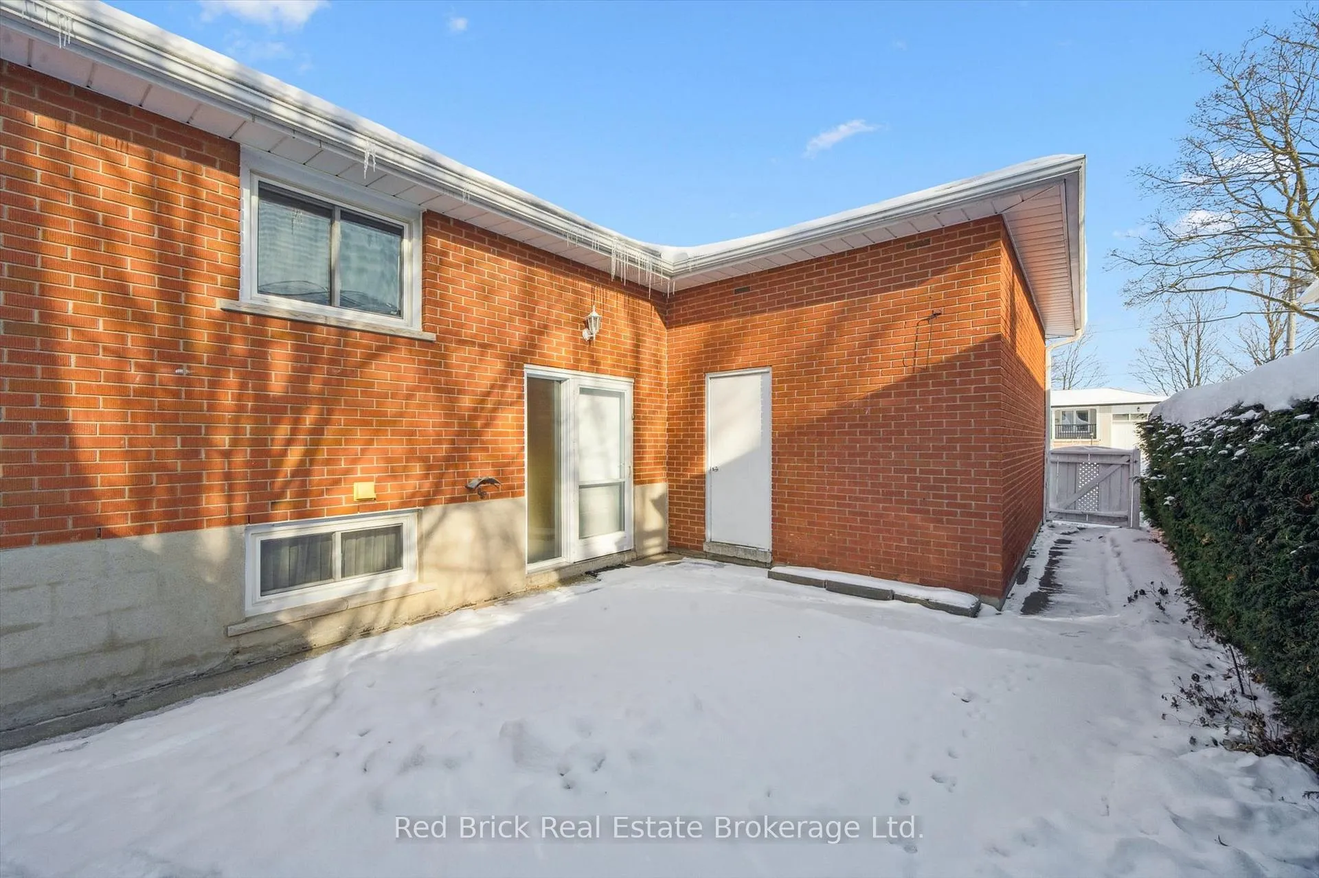 Photo 40 of 32 Algoma Drive S, Guelph, General Hospital — HOMEH