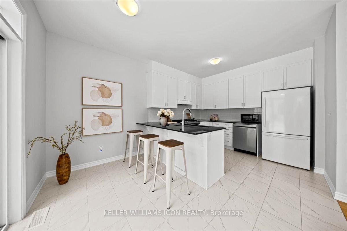 Photo 8 of 550 Sturnidae Street, Ottawa, Barrhaven - Half Moon Bay — HOMEH