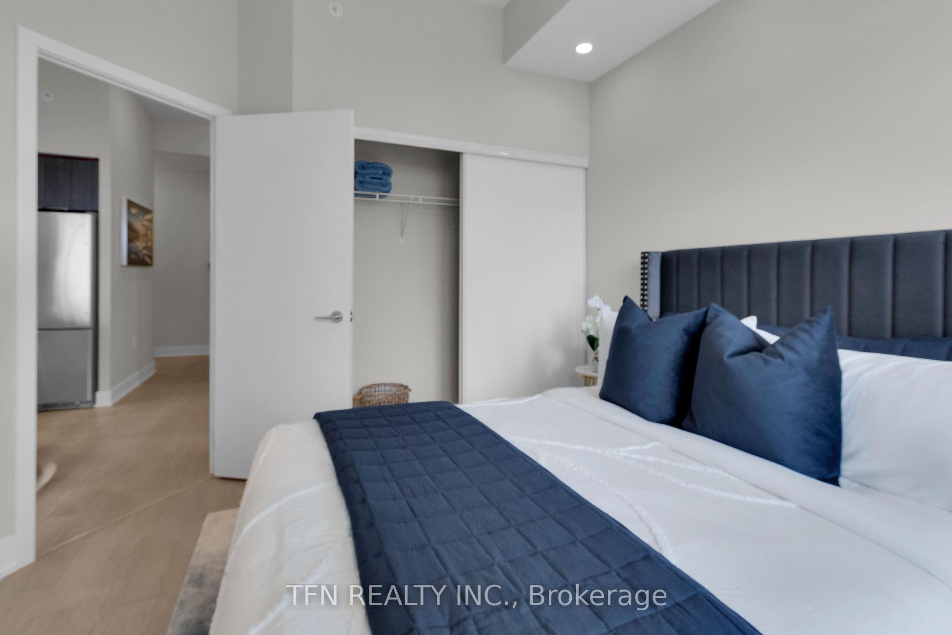 Photo 13 of Unit 1417, 30 Shore Breeze Drive, Etobicoke, Mimico — HOMEH