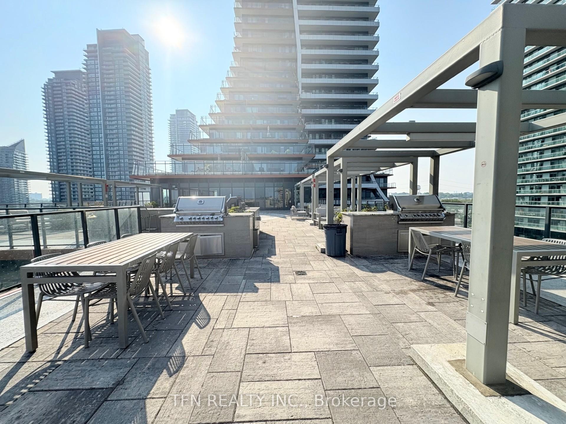 Photo 10 of Unit 1417, 30 Shore Breeze Drive, Etobicoke, Mimico — HOMEH
