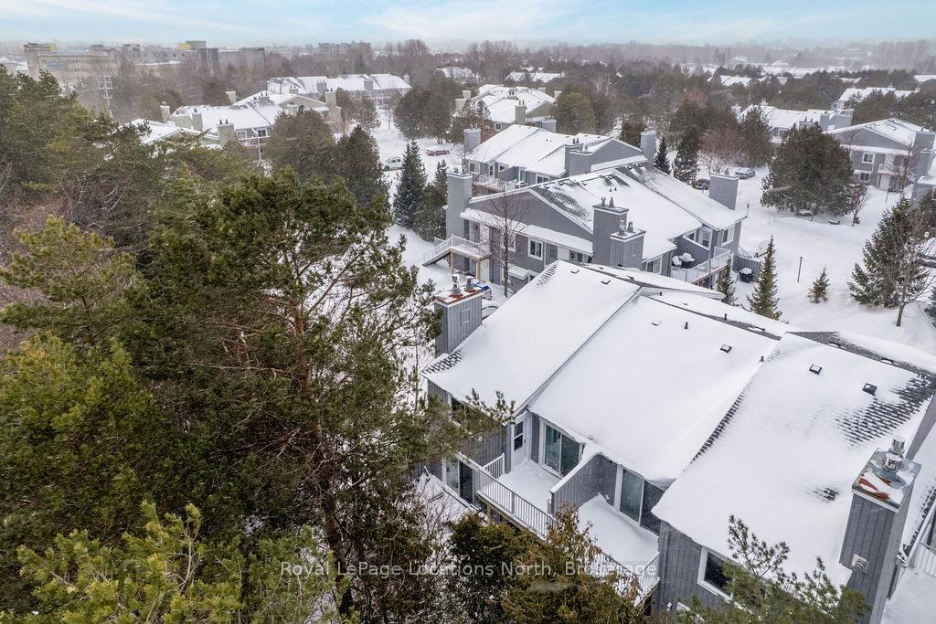 Photo 37 of Unit 71, 19 Dawson Drive, Collingwood — HOMEH
