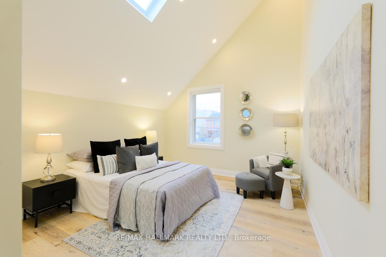 Photo 6 of Unit 2nd Floor, 6 Luttrell Avenue, Toronto, East End-Danforth — HOMEH