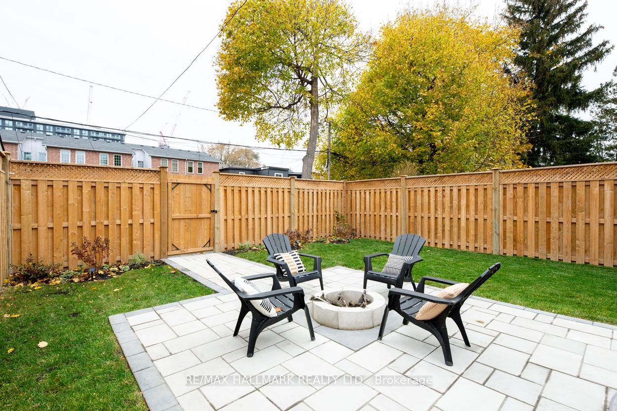 Photo 15 of Unit 2nd Floor, 6 Luttrell Avenue, Toronto, East End-Danforth — HOMEH