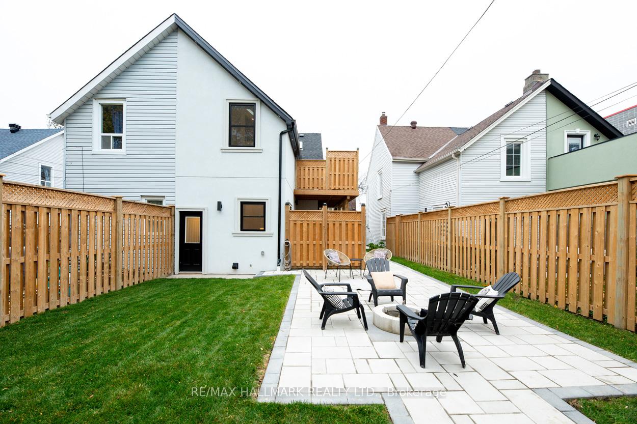 Photo 9 of Unit 2nd Floor, 6 Luttrell Avenue, Toronto, East End-Danforth — HOMEH