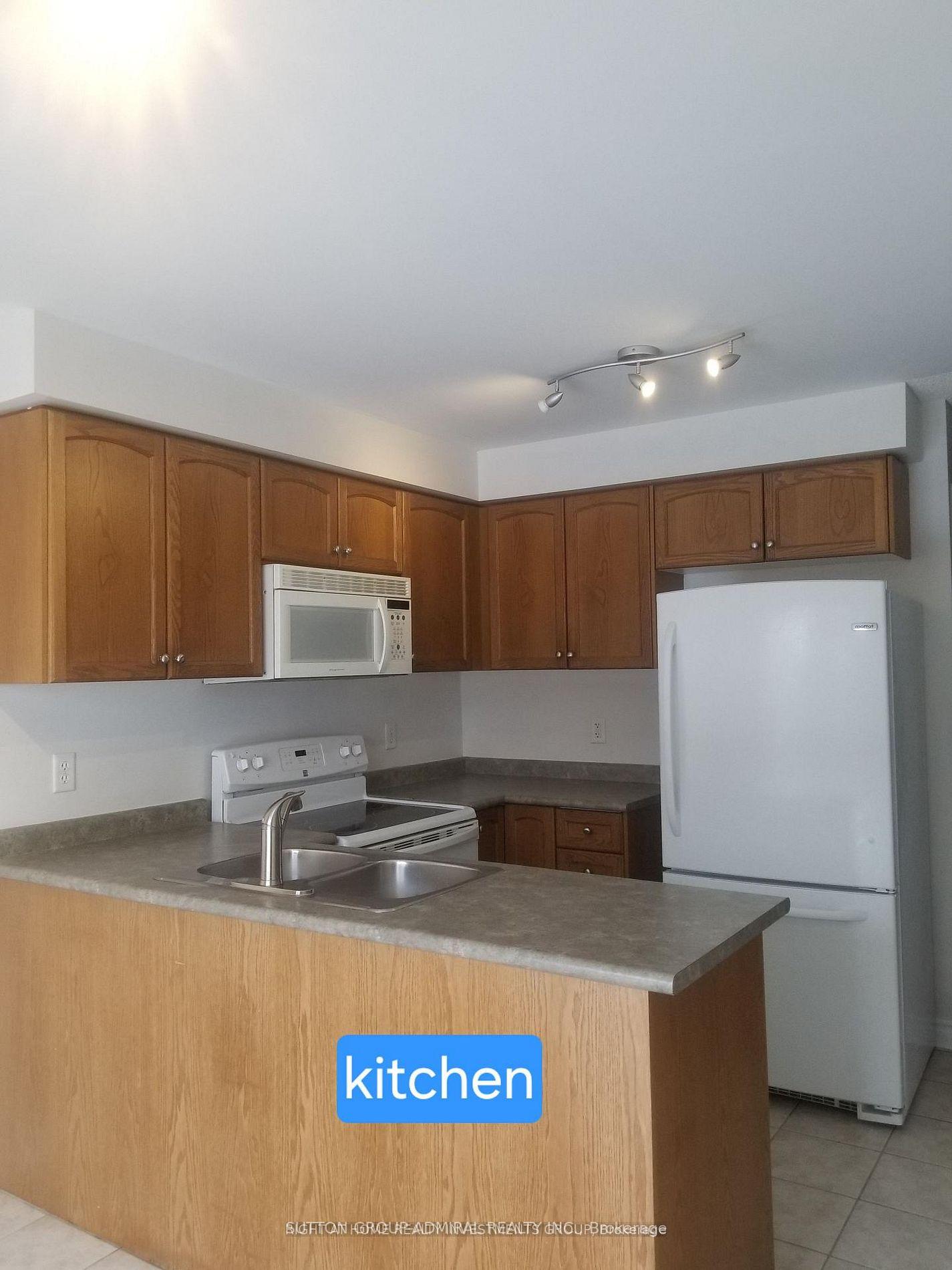 Photo 5 of Unit upper unit, 38 Lang Drive, Barrie, Northwest — HOMEH