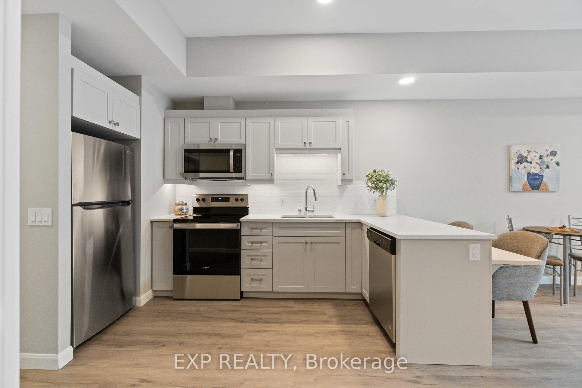 Photo 7 of Unit 220, 31 Eric Devlin Lane, North Grenville, Kemptville — HOMEH