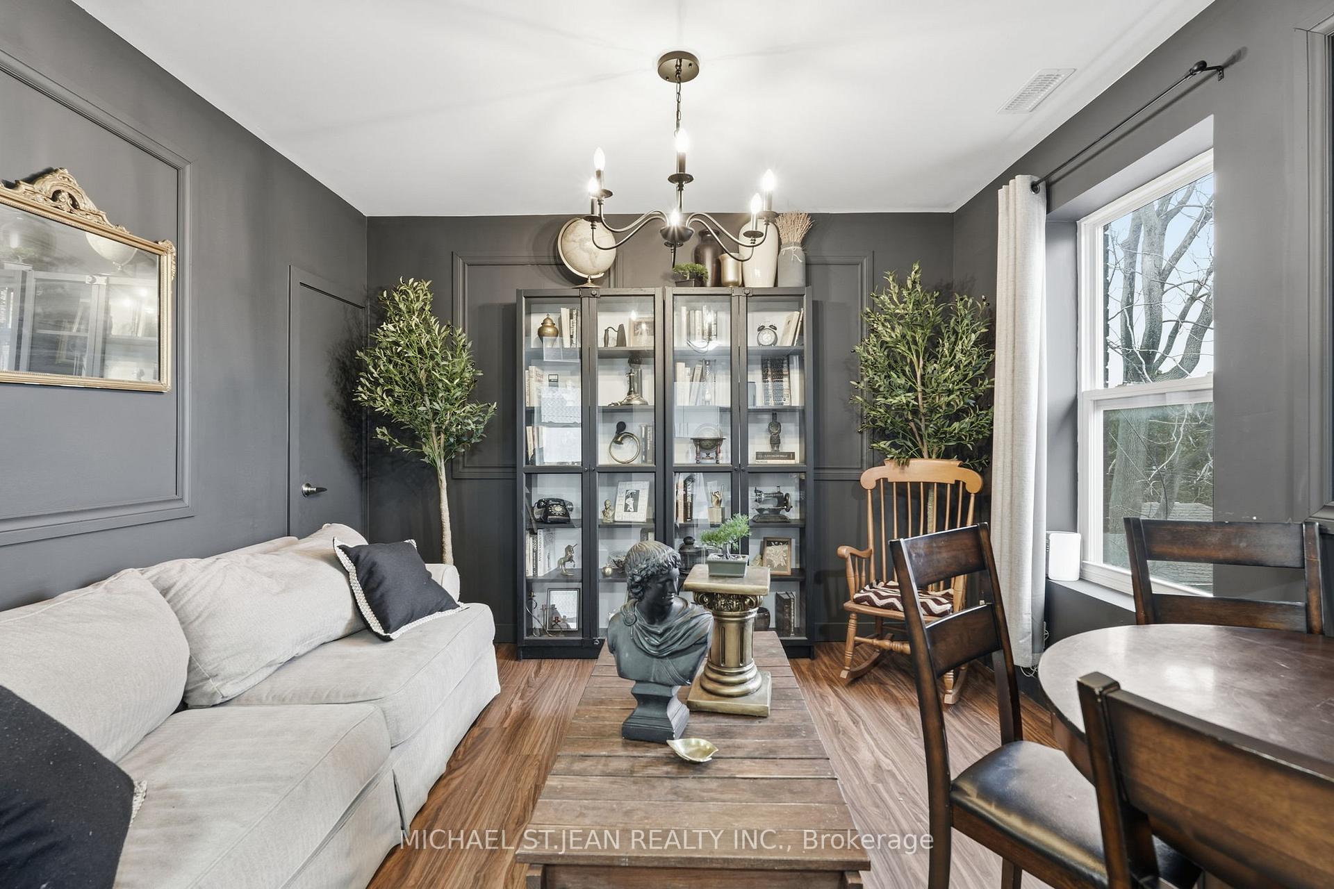 Photo 6 of 305 Cannon Street E, Hamilton, Landsdale — HOMEH