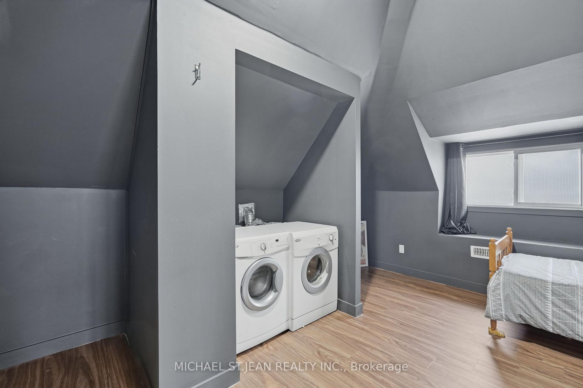 Photo 7 of 305 Cannon Street E, Hamilton, Landsdale — HOMEH