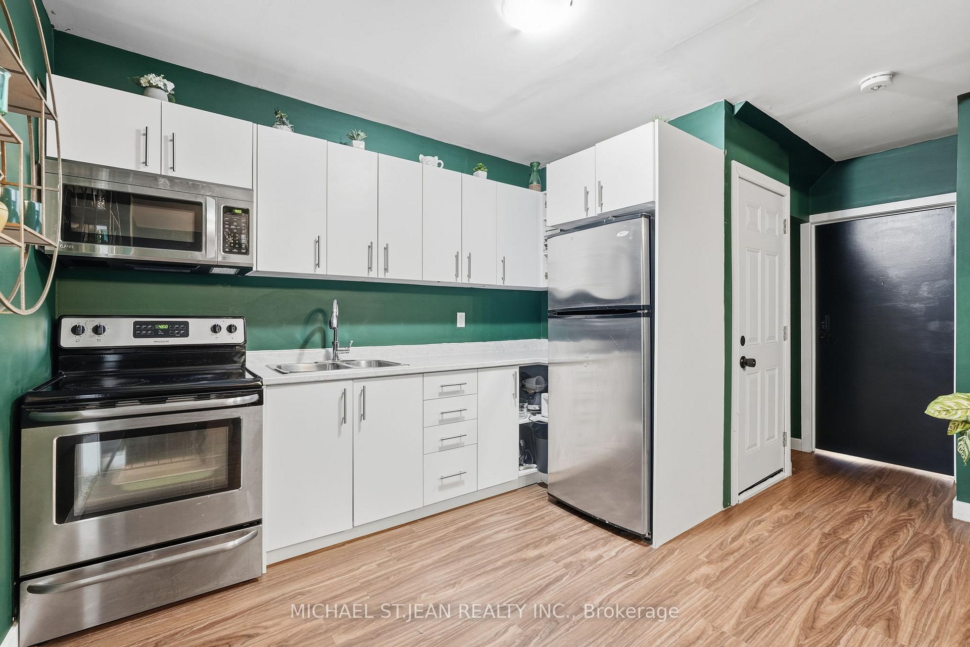 Photo 18 of 305 Cannon Street E, Hamilton, Landsdale — HOMEH