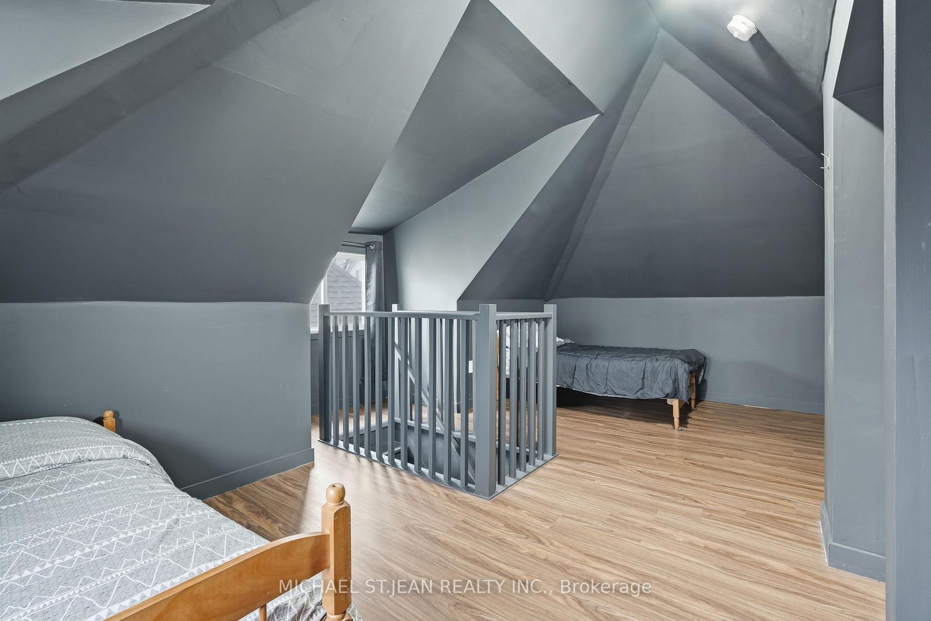 Photo 41 of 305 Cannon Street E, Hamilton, Landsdale — HOMEH