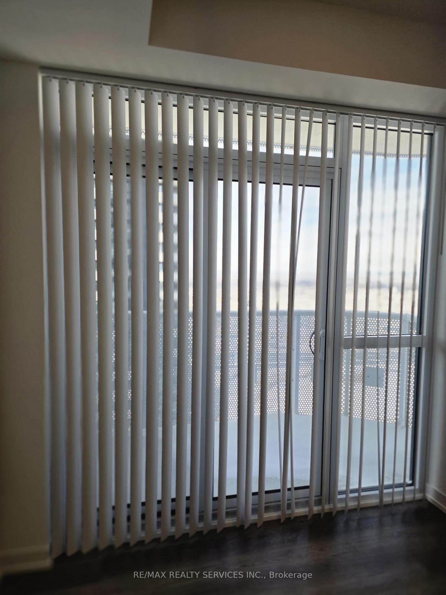 Photo 11 of Unit 5102, 8 Interchange Way, Vaughan, Vaughan Corporate Centre — HOMEH