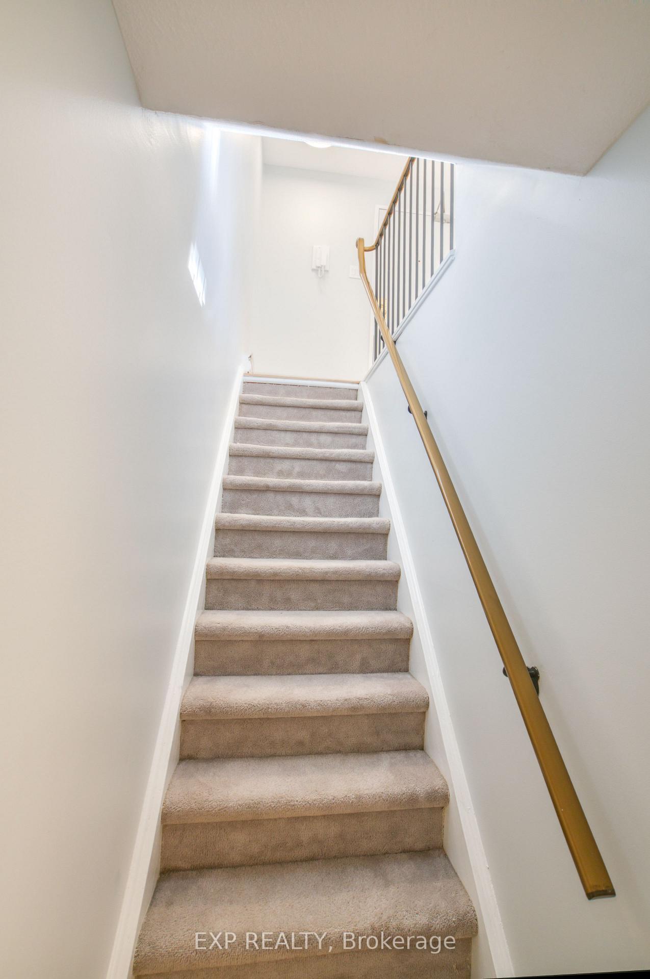 Photo 27 of Unit Unit 1, 16 Sweetbriar Circle, Ottawa, Barrhaven - Pheasant Run — HOMEH
