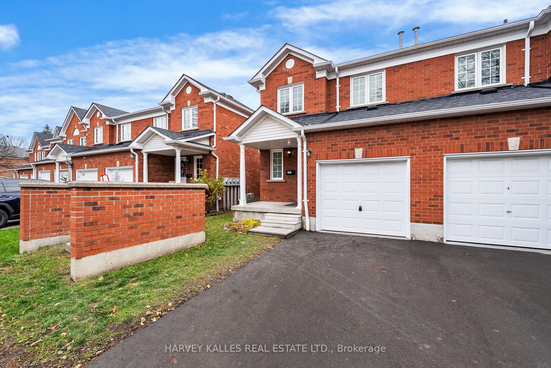 Photo 4 of Unit 221, 10 Bassett Boulevard, Whitby, Pringle Creek — HOMEH