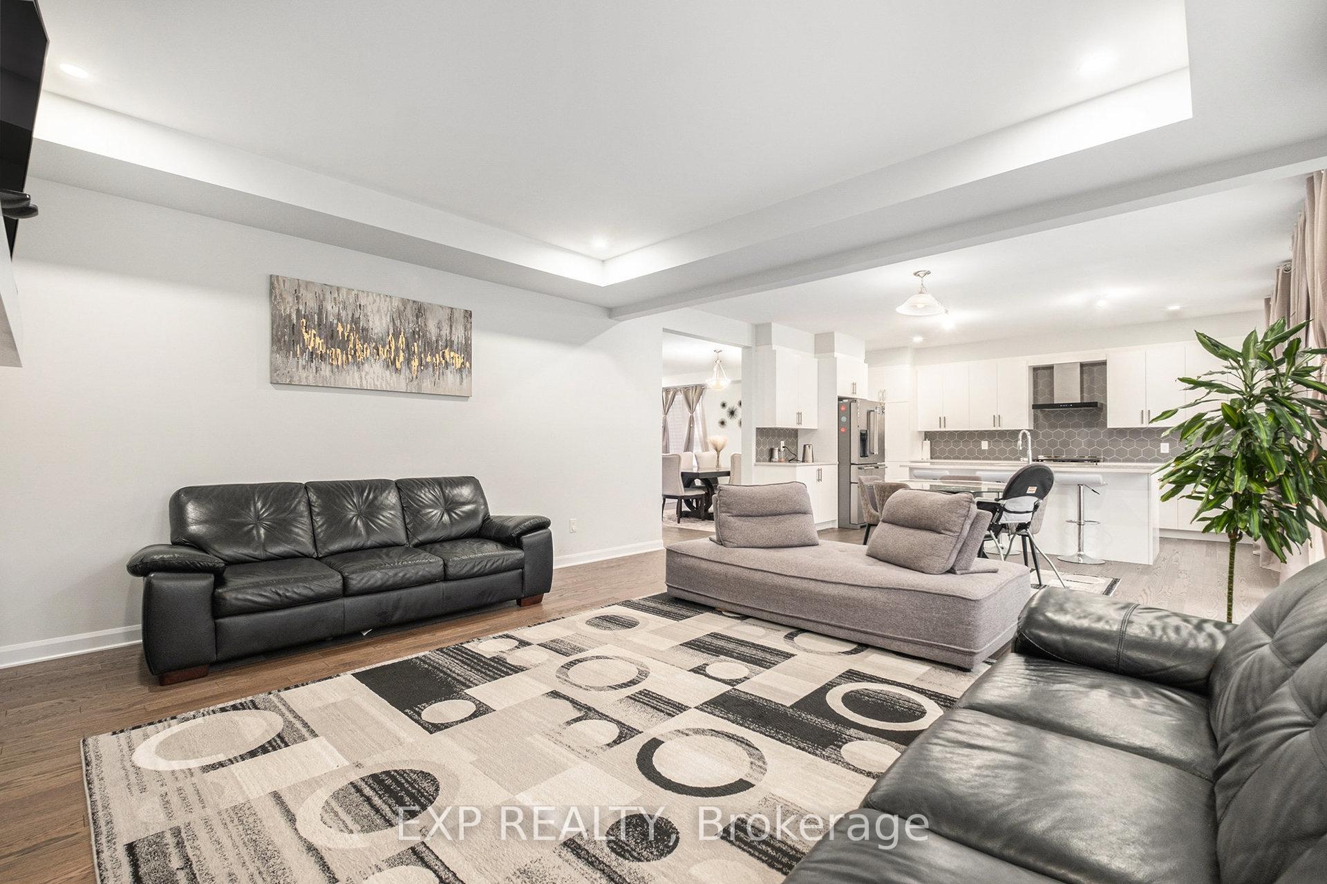 Photo 10 of 528 Anchor Circle, Ottawa, Mahogany Community — HOMEH