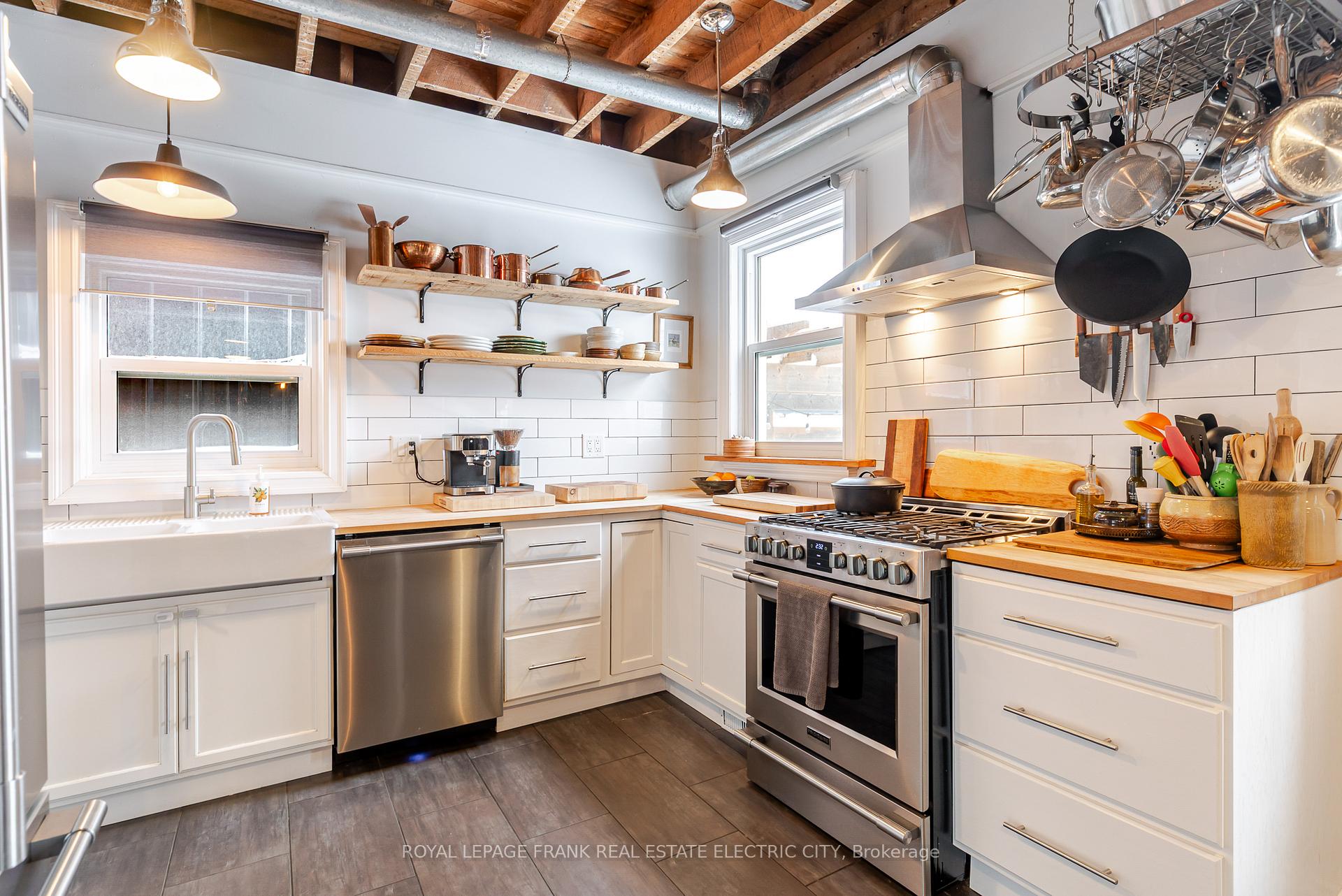 Photo 18 of 533 Bolivar Street, Peterborough, Town Ward 3 — HOMEH