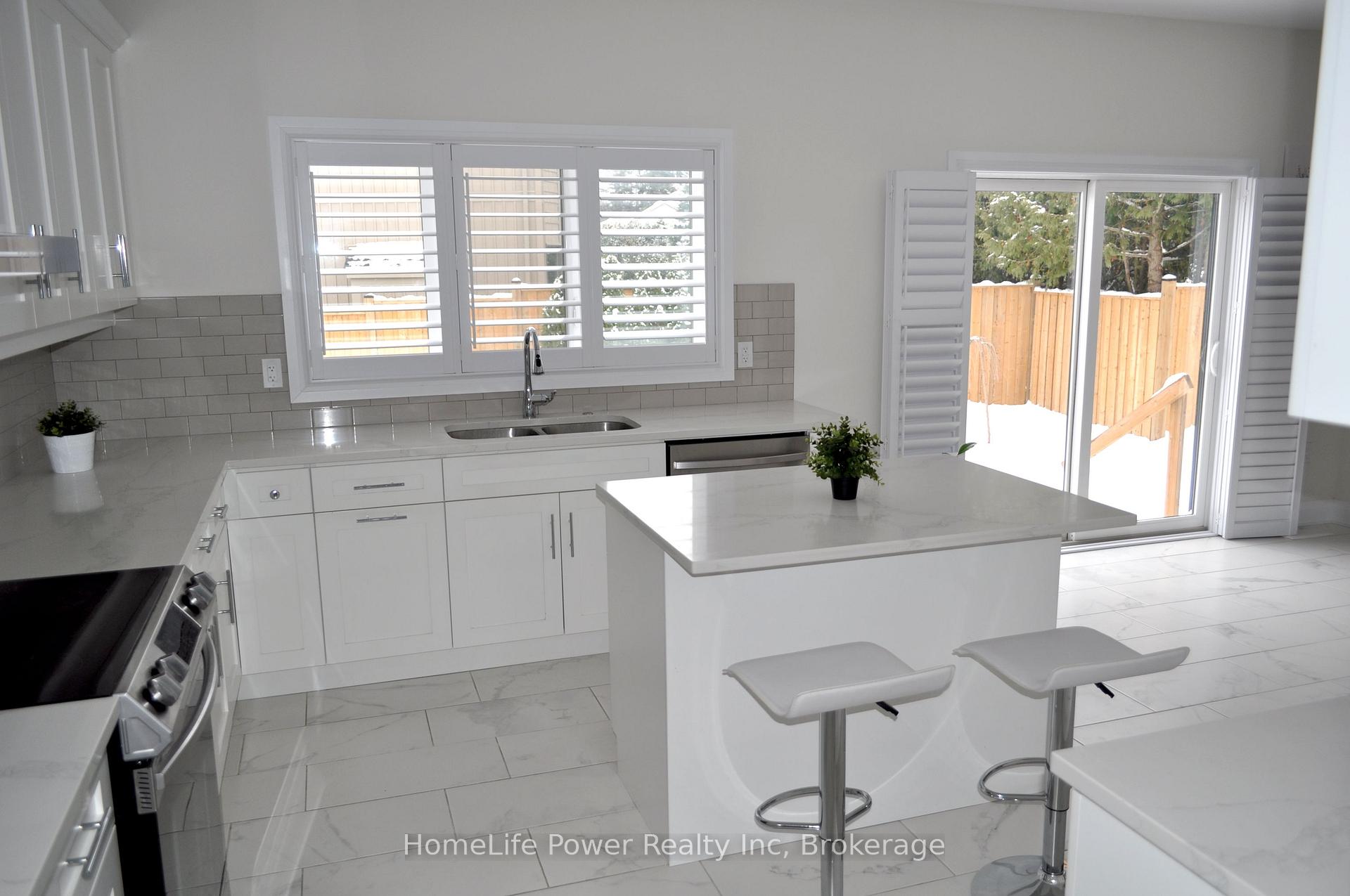 Photo 6 of 3 Lovering Lane, Guelph, Kortright East — HOMEH