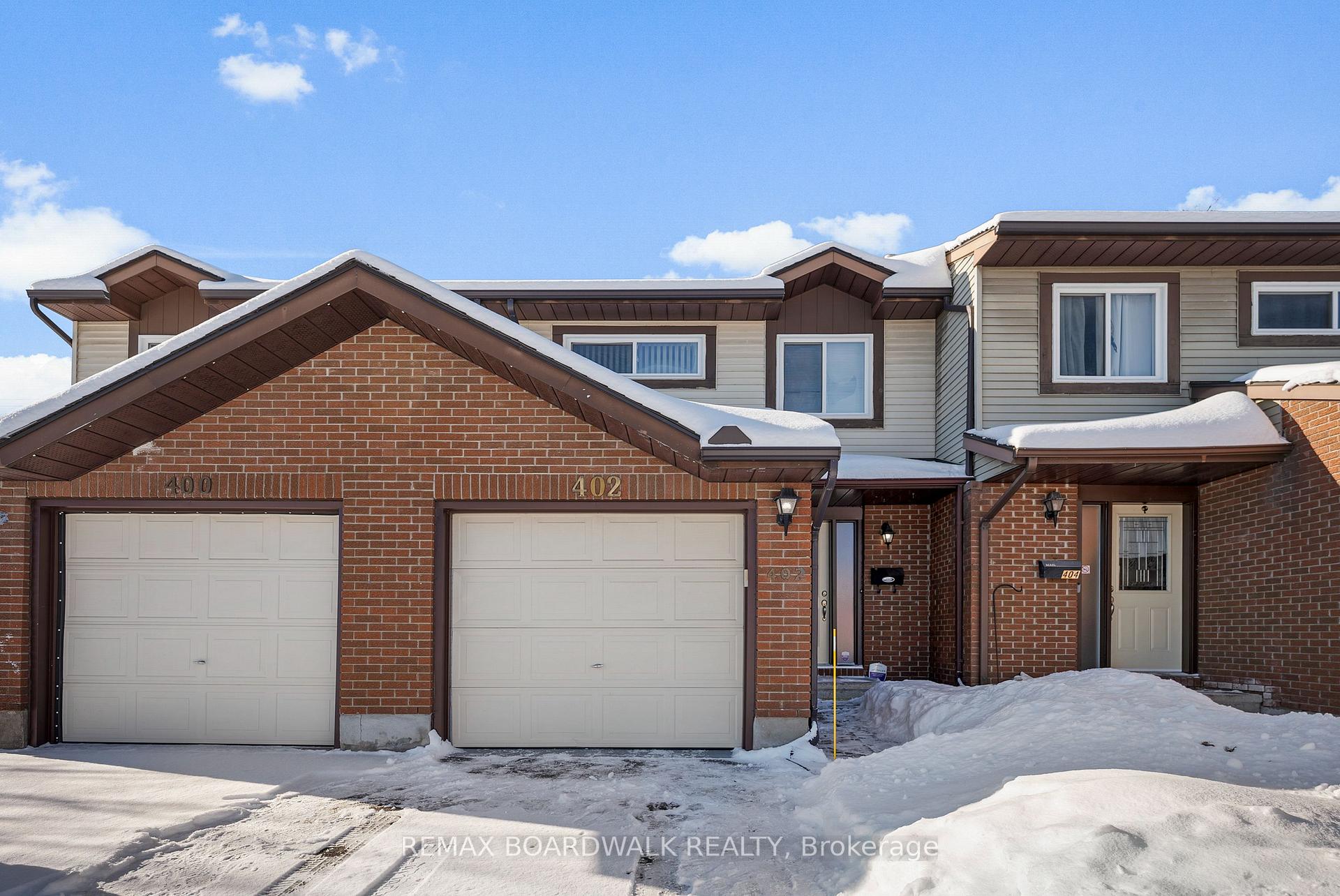 Photo 1 of 402 Sandhamn Private, Ottawa, Hunt Club Park/Greenboro — HOMEH