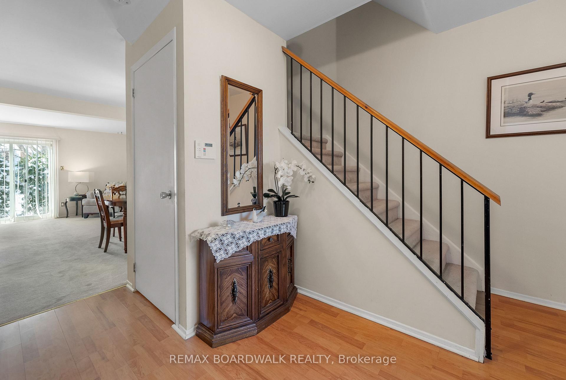 Photo 25 of 402 Sandhamn Private, Ottawa, Hunt Club Park/Greenboro — HOMEH