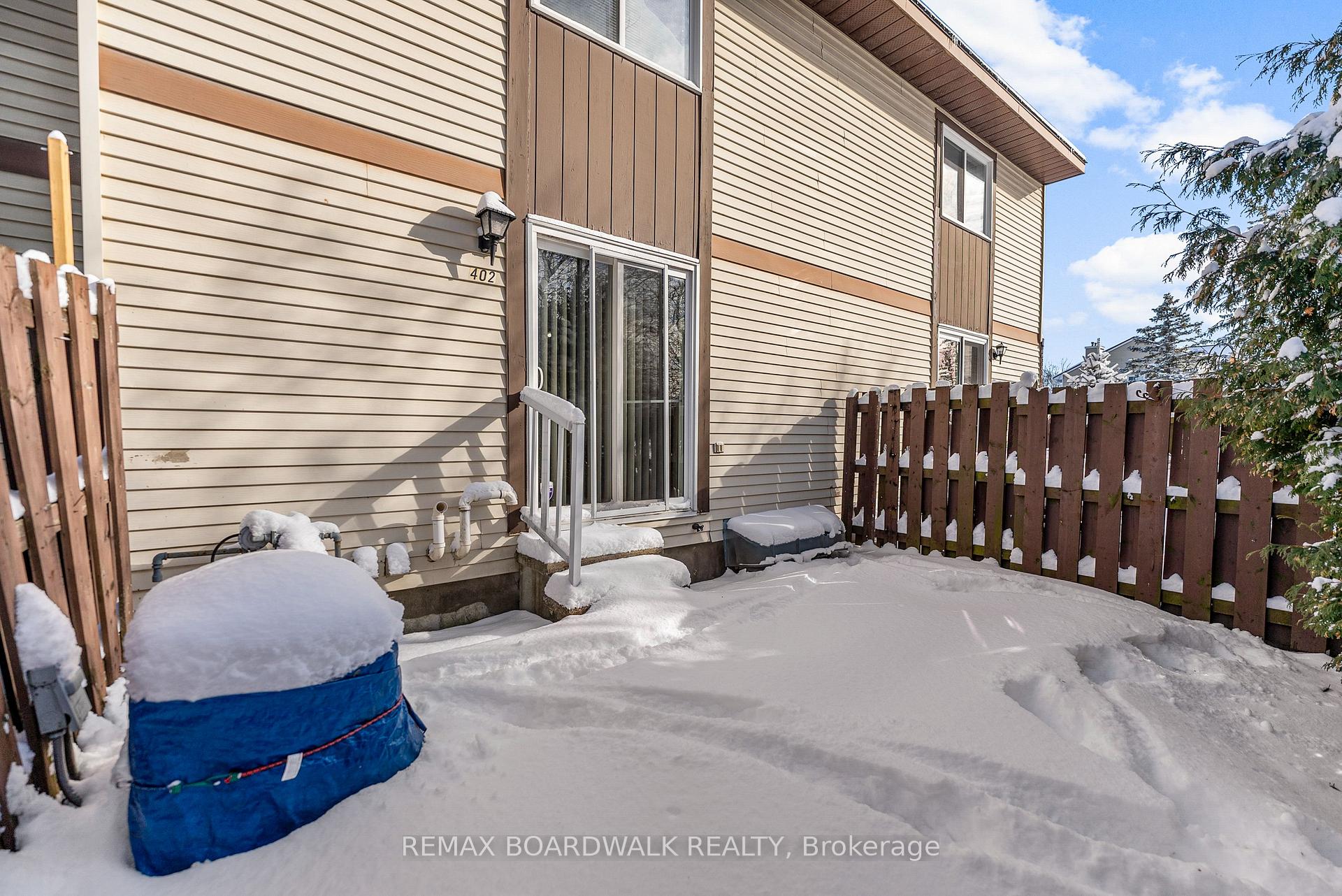 Photo 11 of 402 Sandhamn Private, Ottawa, Hunt Club Park/Greenboro — HOMEH
