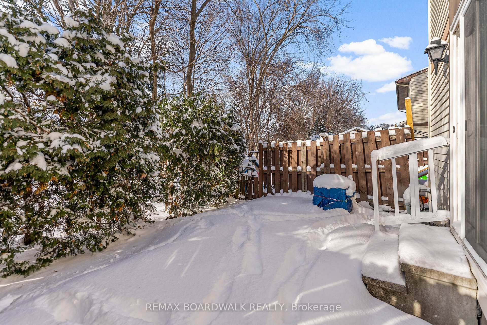 Photo 22 of 402 Sandhamn Private, Ottawa, Hunt Club Park/Greenboro — HOMEH