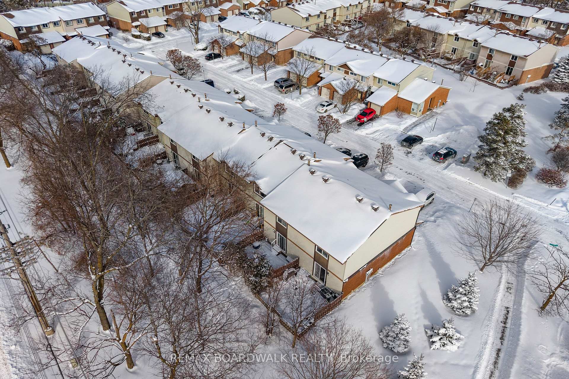 Photo 17 of 402 Sandhamn Private, Ottawa, Hunt Club Park/Greenboro — HOMEH