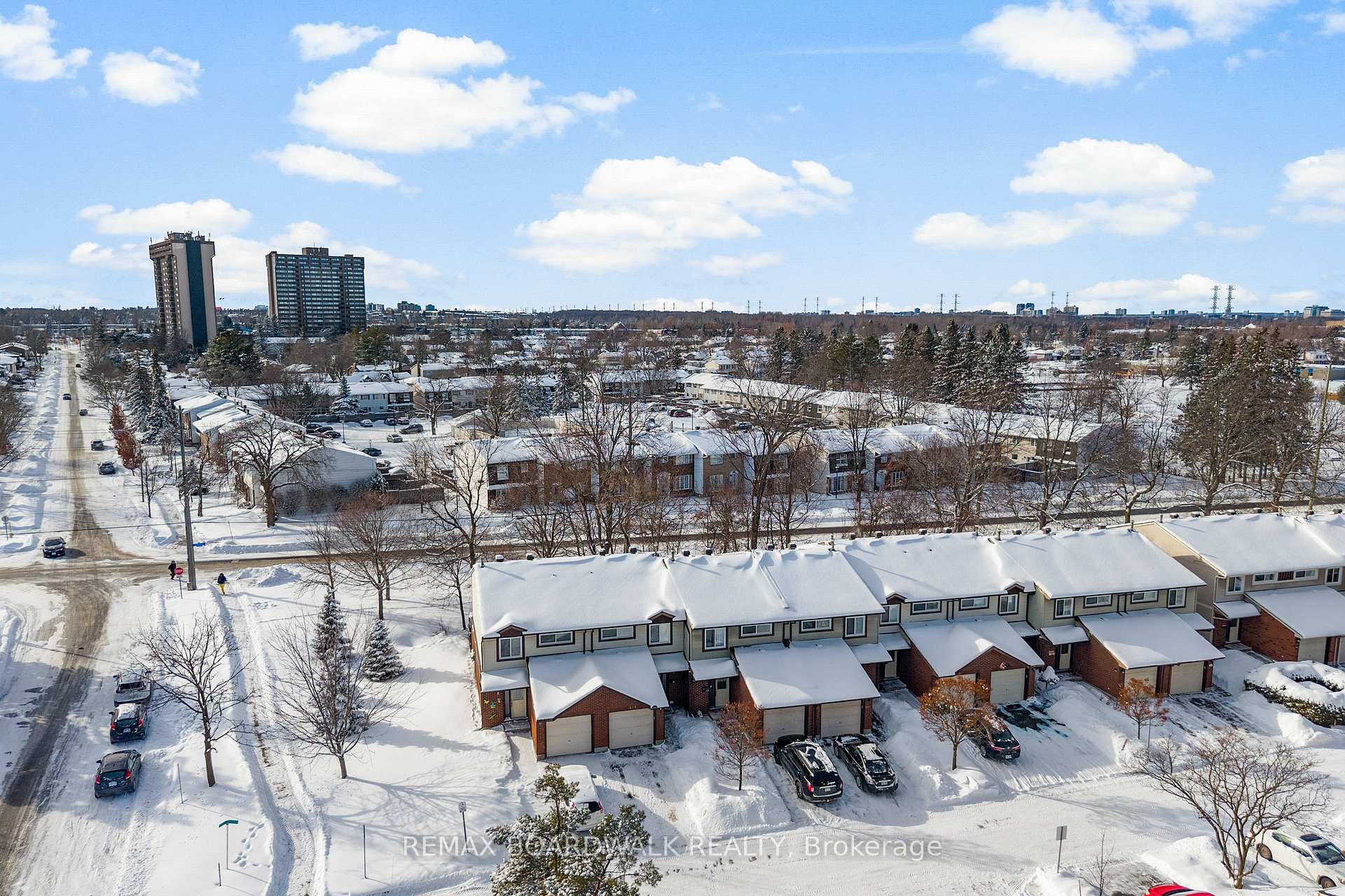 Photo 30 of 402 Sandhamn Private, Ottawa, Hunt Club Park/Greenboro — HOMEH