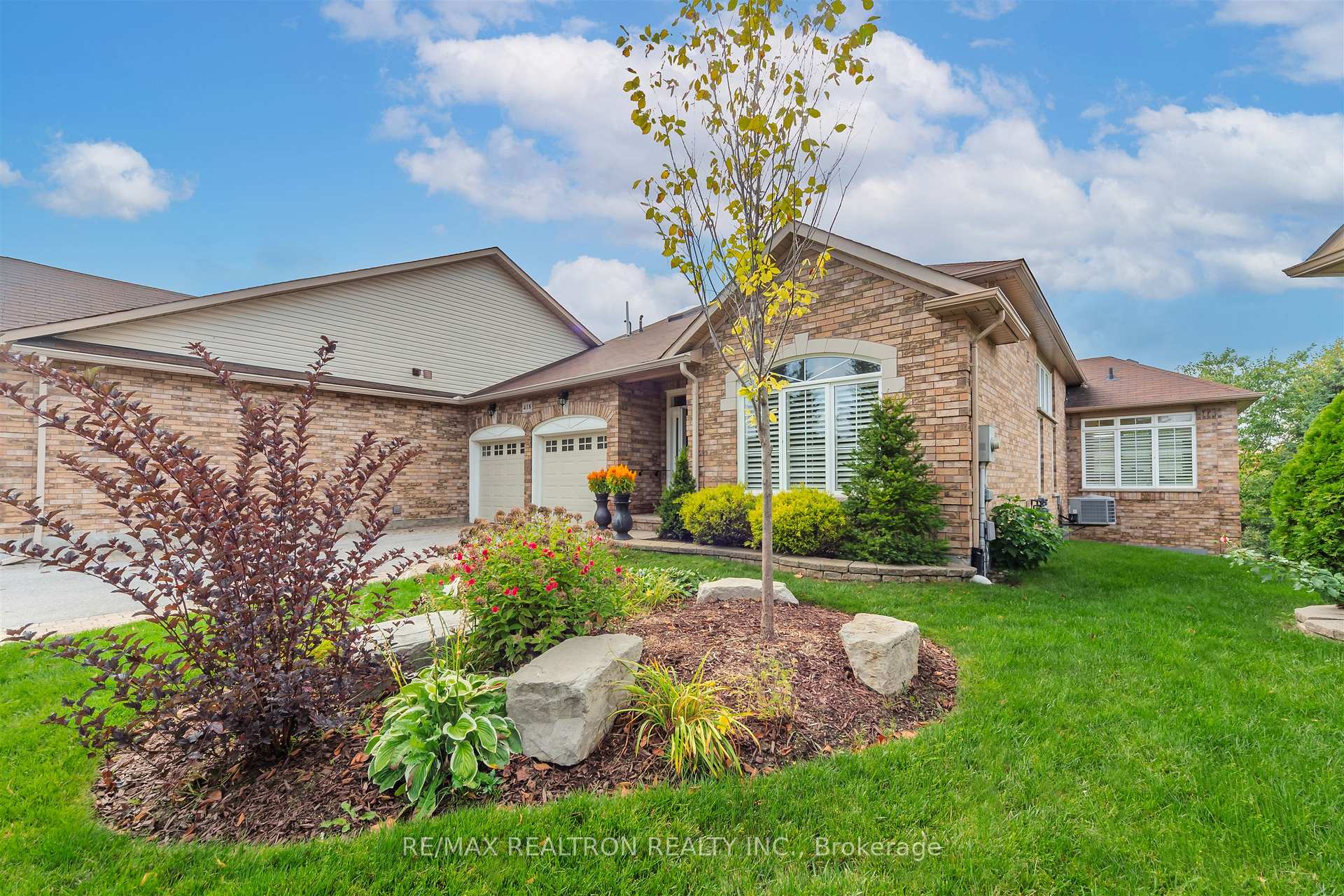 Photo 3 of 418 Morley Cook Crescent, Newmarket, Stonehaven-Wyndham — HOMEH
