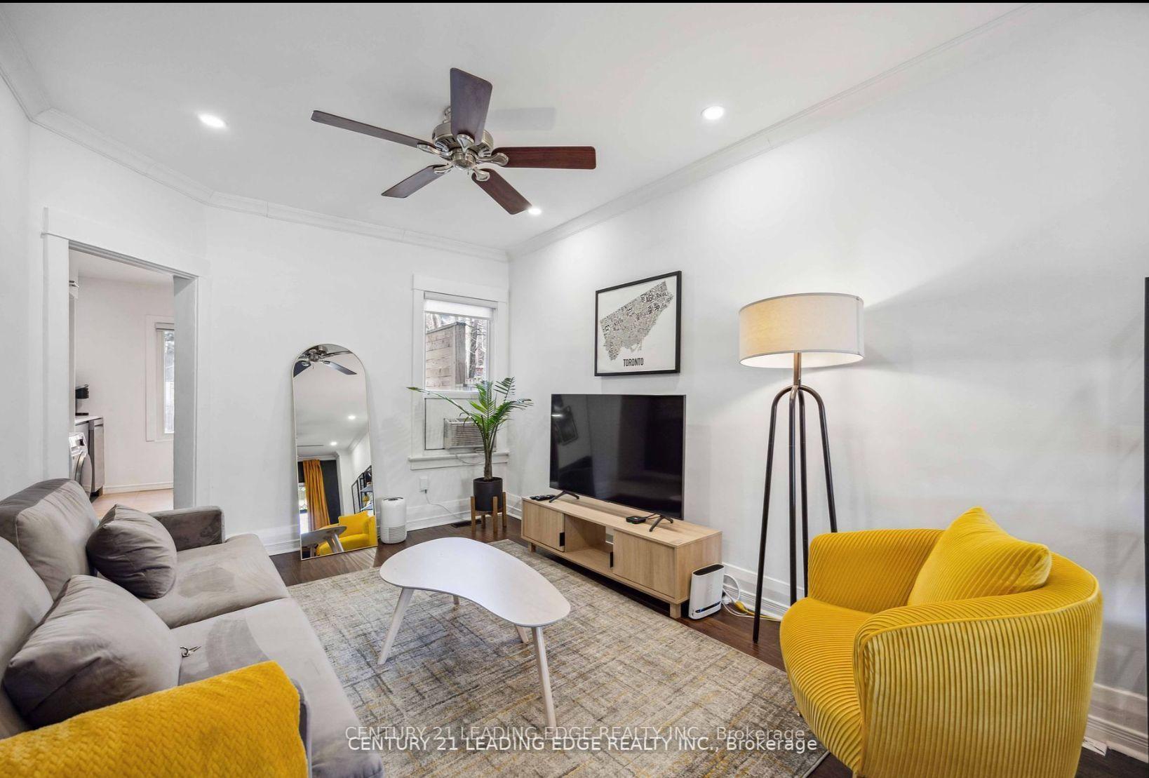 Photo 8 of Unit A, 360 Coxwell Avenue, Toronto, Greenwood-Coxwell — HOMEH