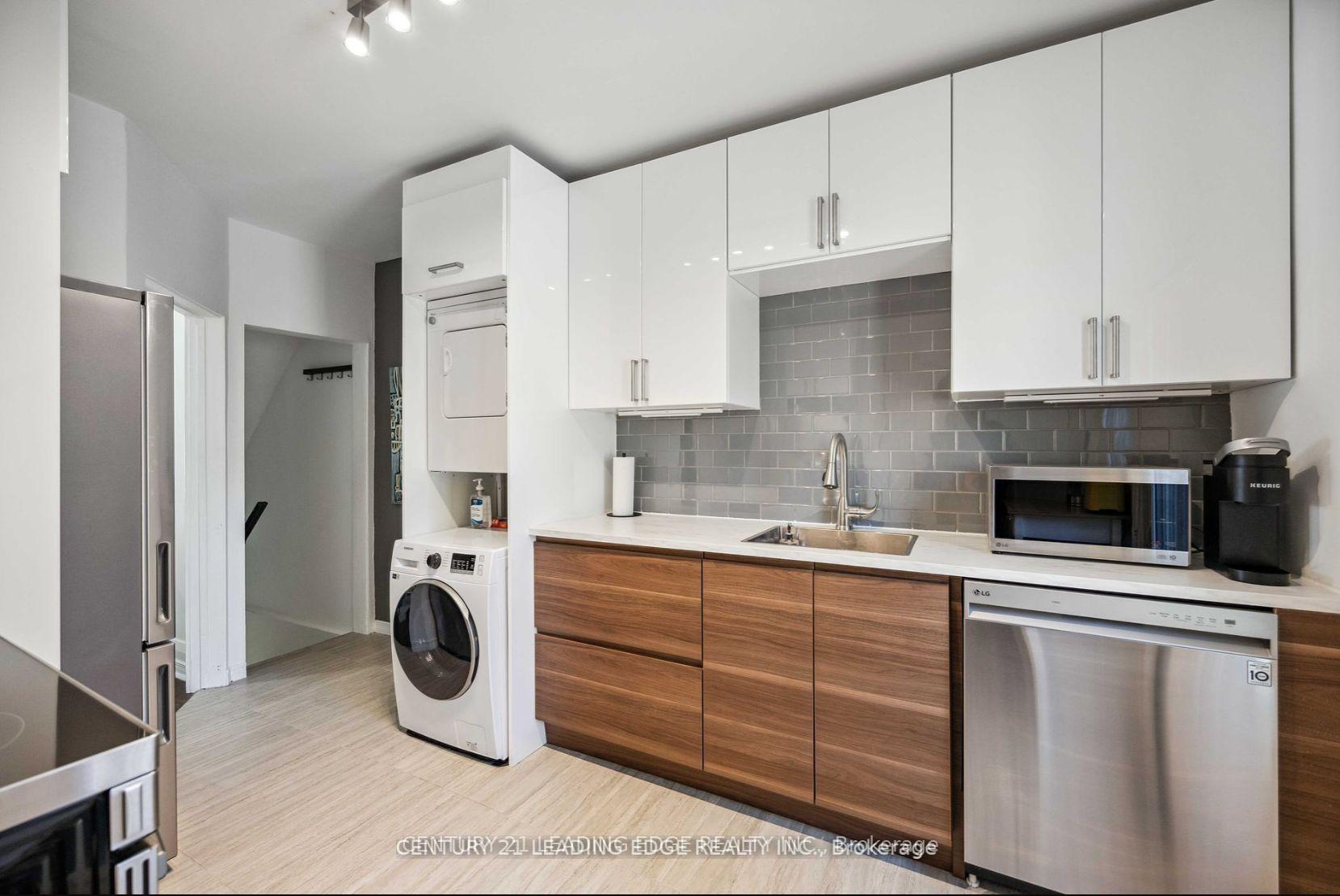 Photo 23 of Unit A, 360 Coxwell Avenue, Toronto, Greenwood-Coxwell — HOMEH