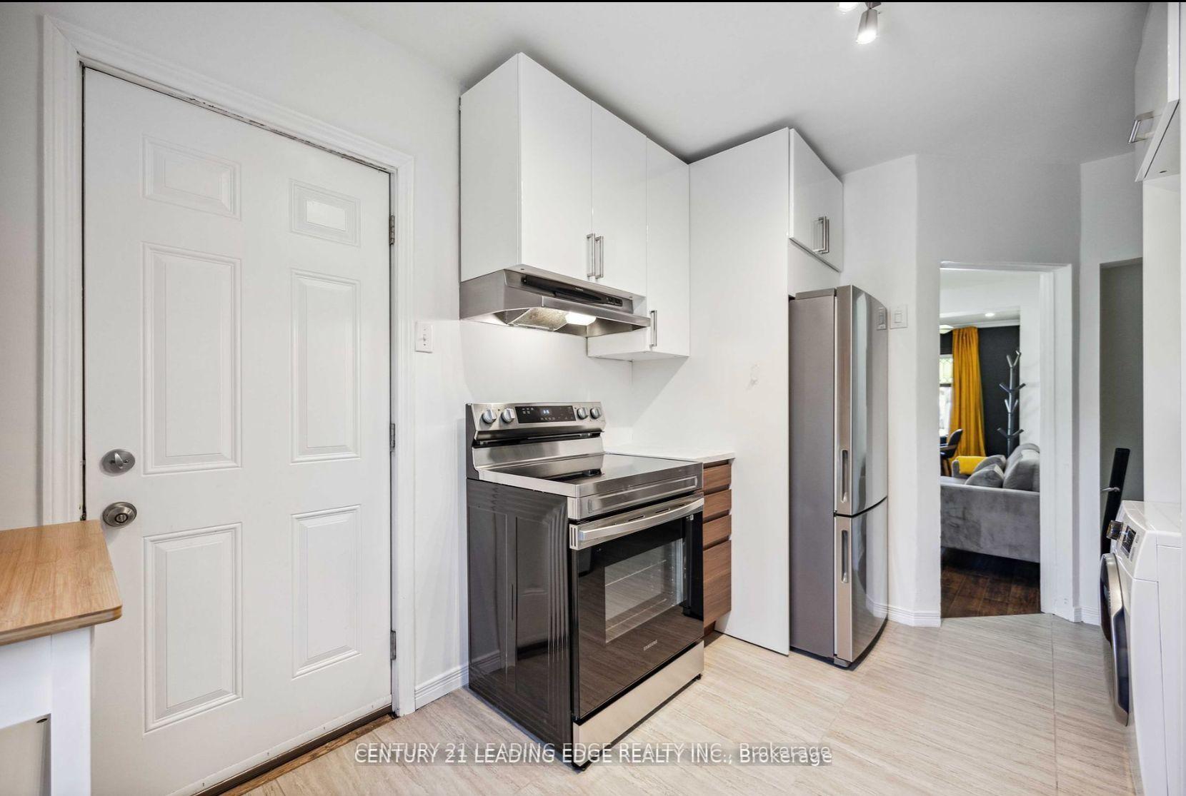 Photo 10 of Unit A, 360 Coxwell Avenue, Toronto, Greenwood-Coxwell — HOMEH