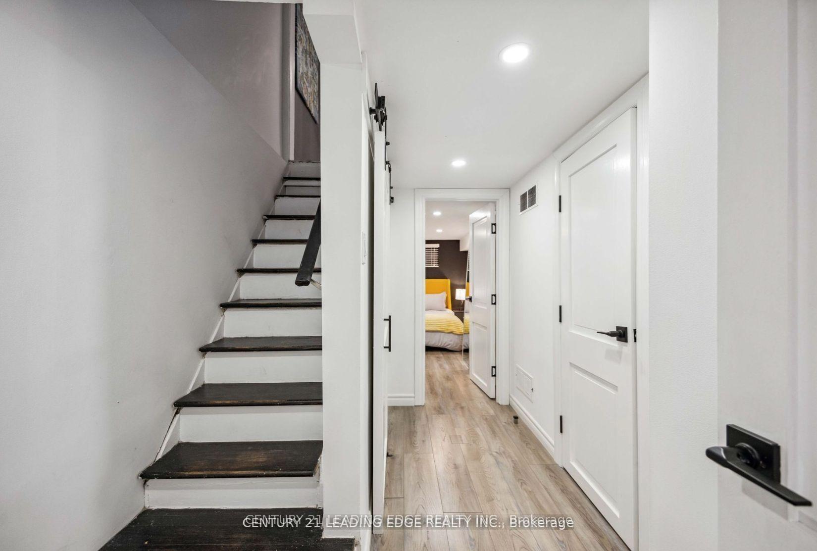 Photo 17 of Unit A, 360 Coxwell Avenue, Toronto, Greenwood-Coxwell — HOMEH