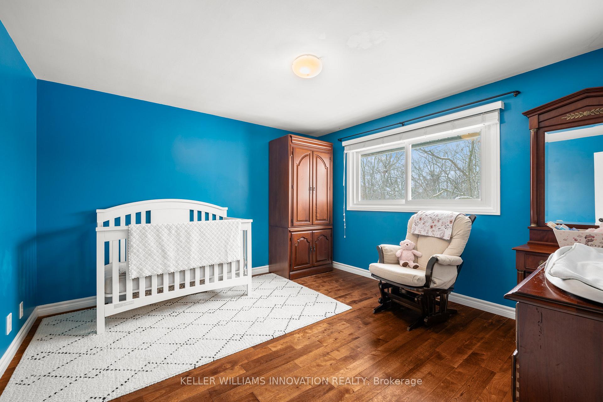 Photo 5 of 339 Glenridge Drive, Waterloo — HOMEH