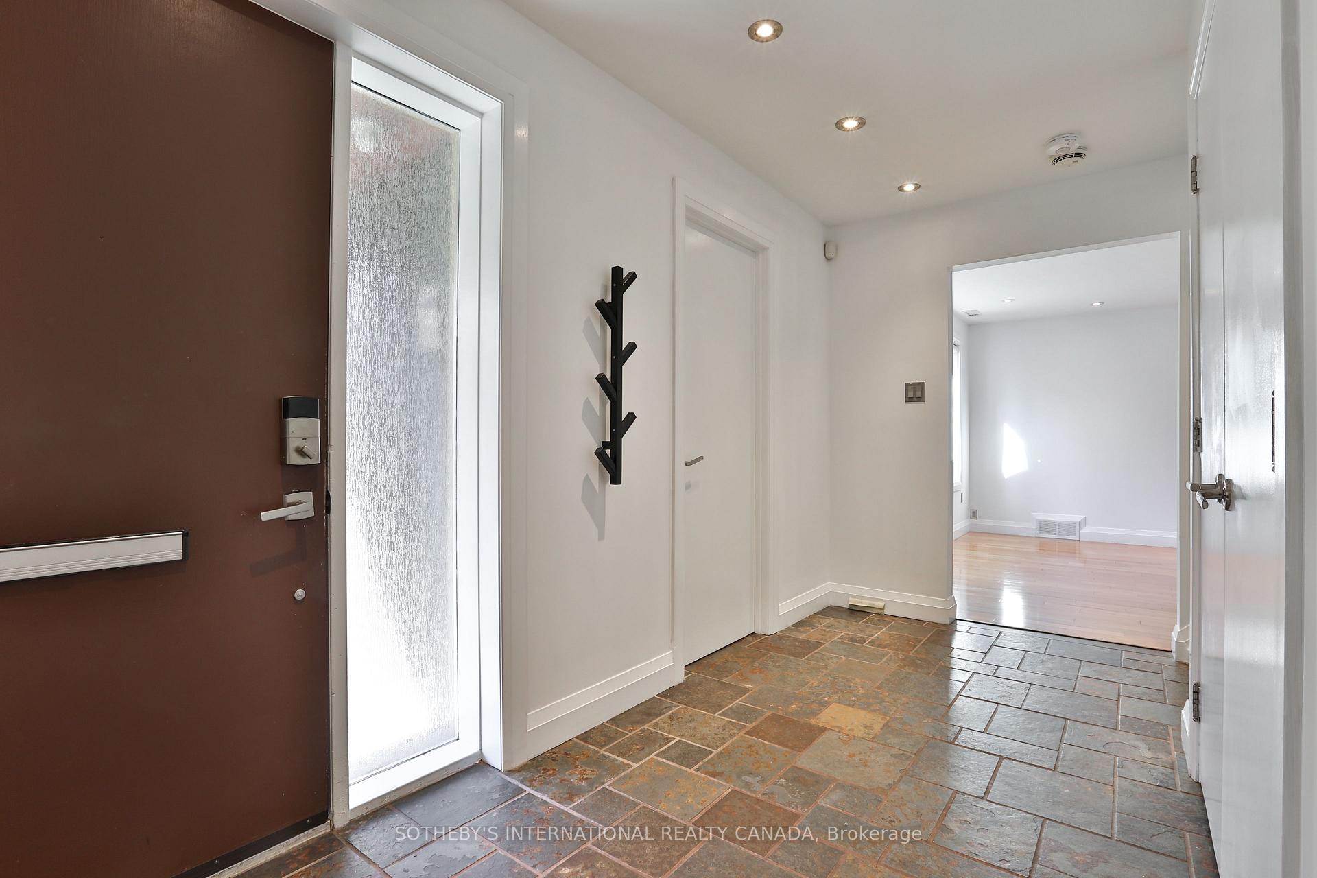 Photo 1 of 46 Sandringham Drive, Toronto, Bedford Park-Nortown — HOMEH