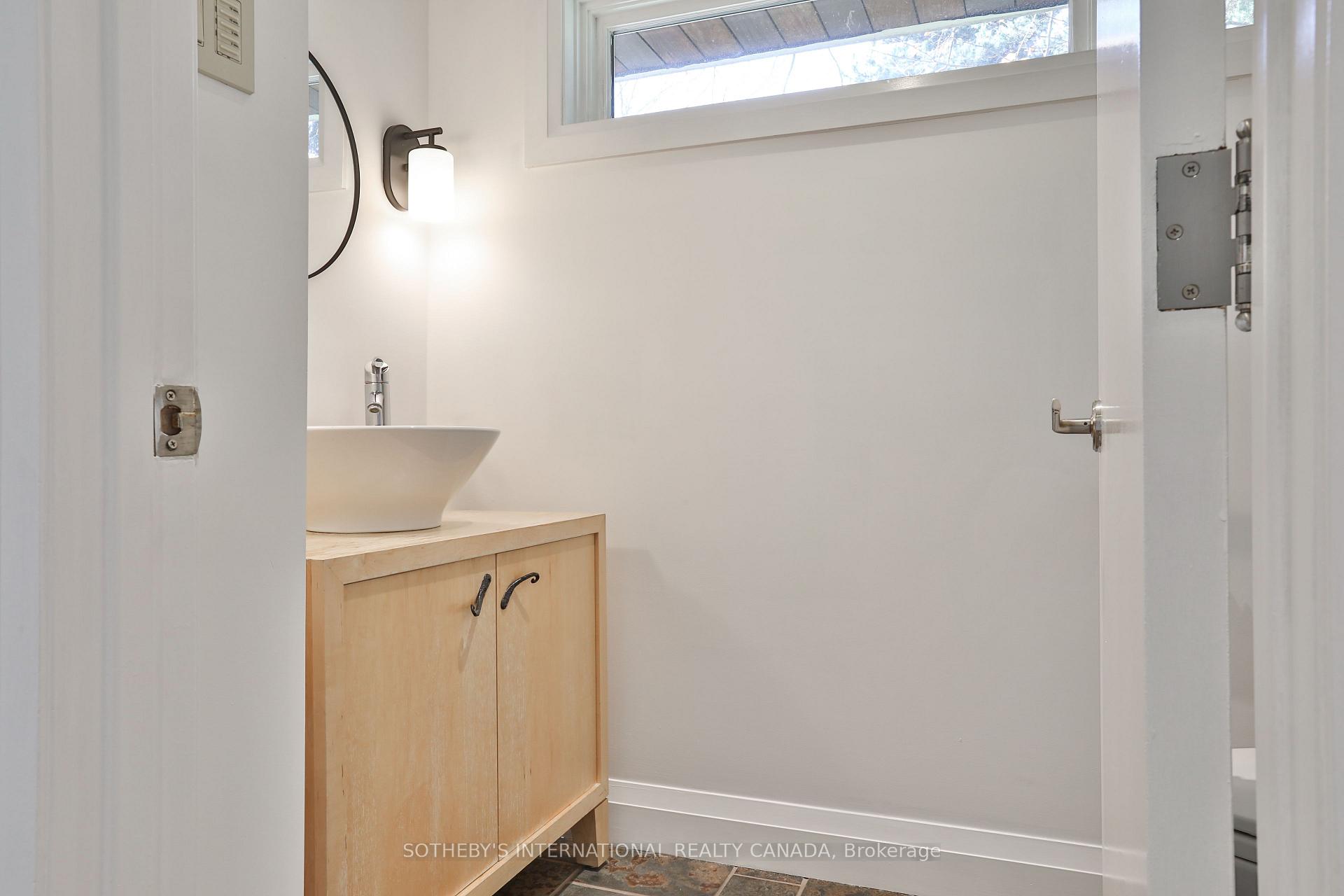 Photo 32 of 46 Sandringham Drive, Toronto, Bedford Park-Nortown — HOMEH