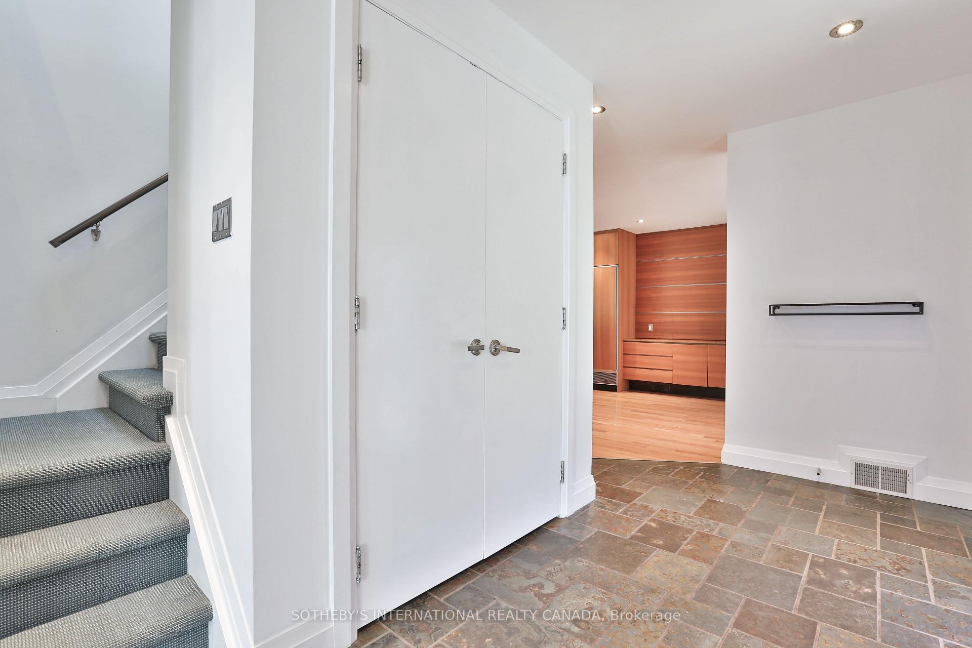 Photo 5 of 46 Sandringham Drive, Toronto, Bedford Park-Nortown — HOMEH