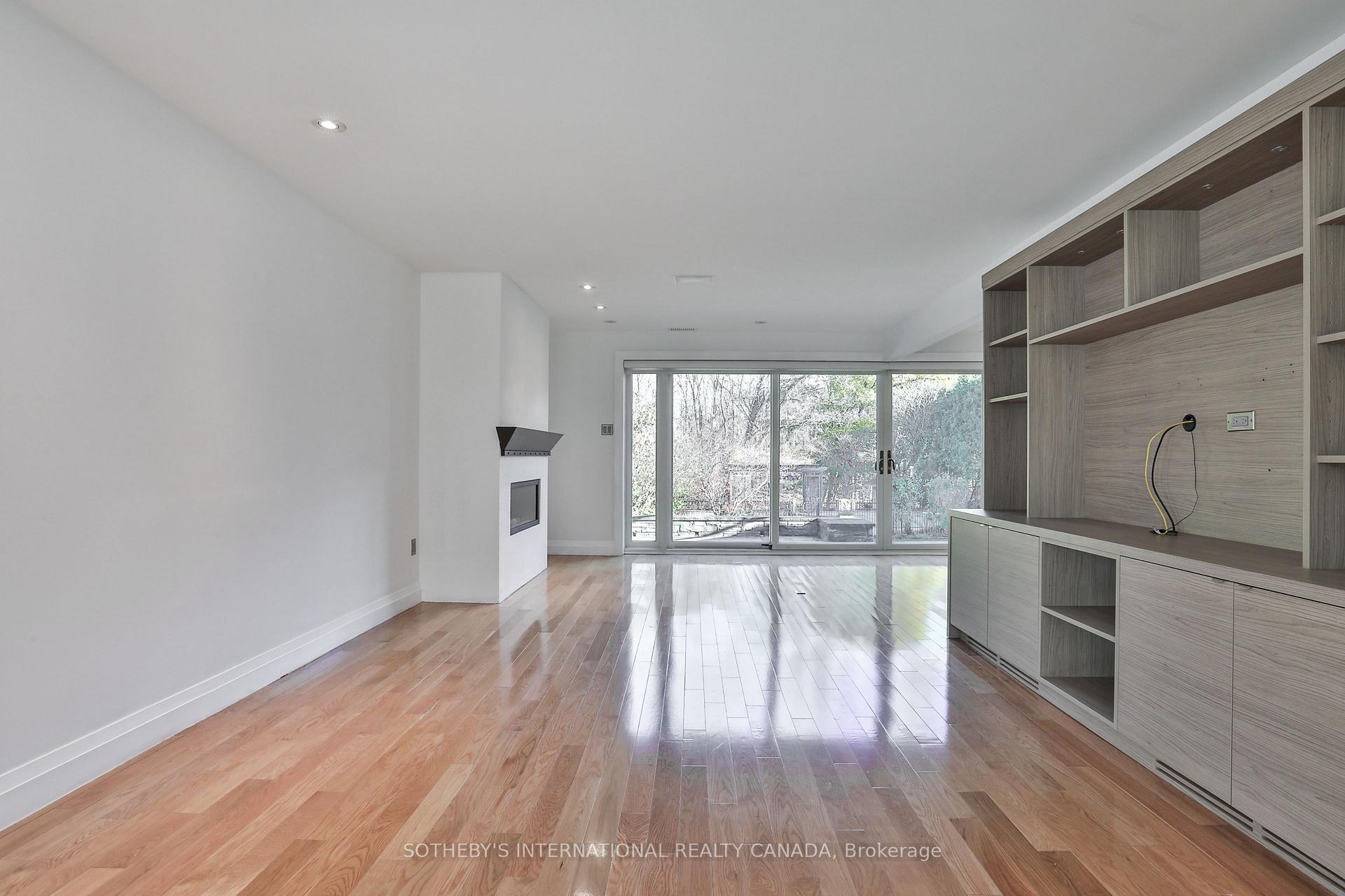 Photo 9 of 46 Sandringham Drive, Toronto, Bedford Park-Nortown — HOMEH