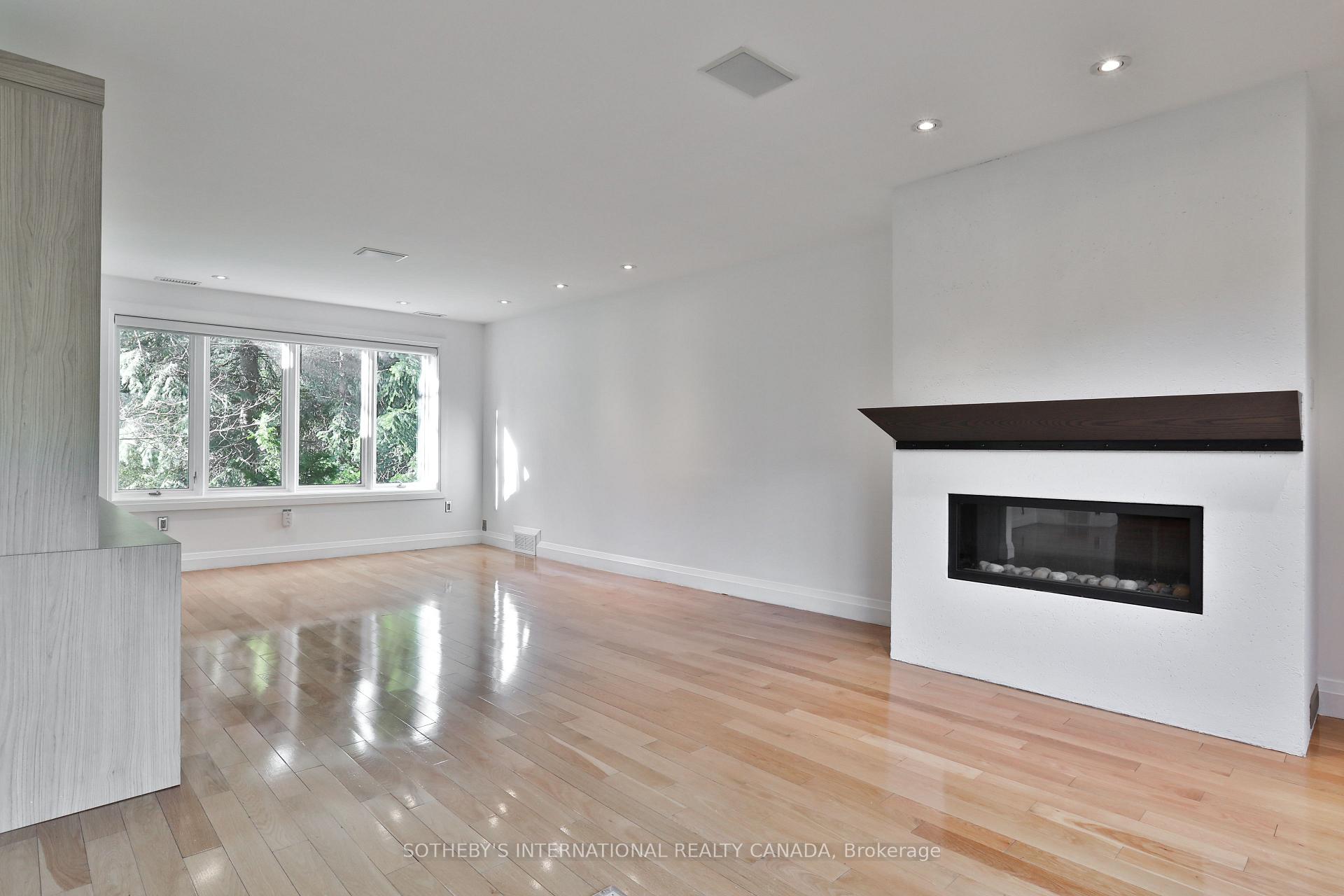 Photo 8 of 46 Sandringham Drive, Toronto, Bedford Park-Nortown — HOMEH