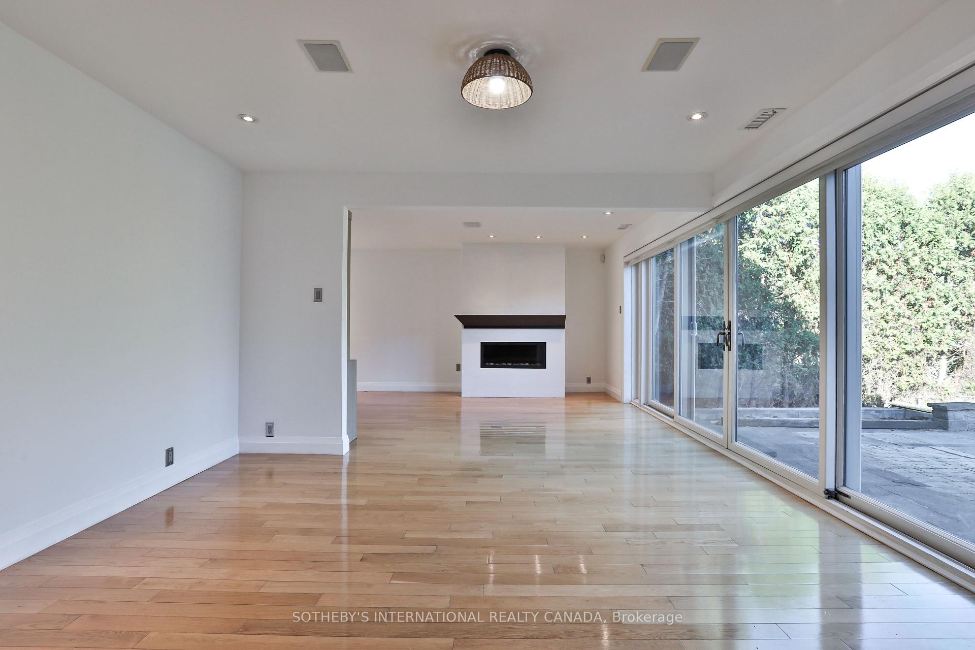 Photo 13 of 46 Sandringham Drive, Toronto, Bedford Park-Nortown — HOMEH