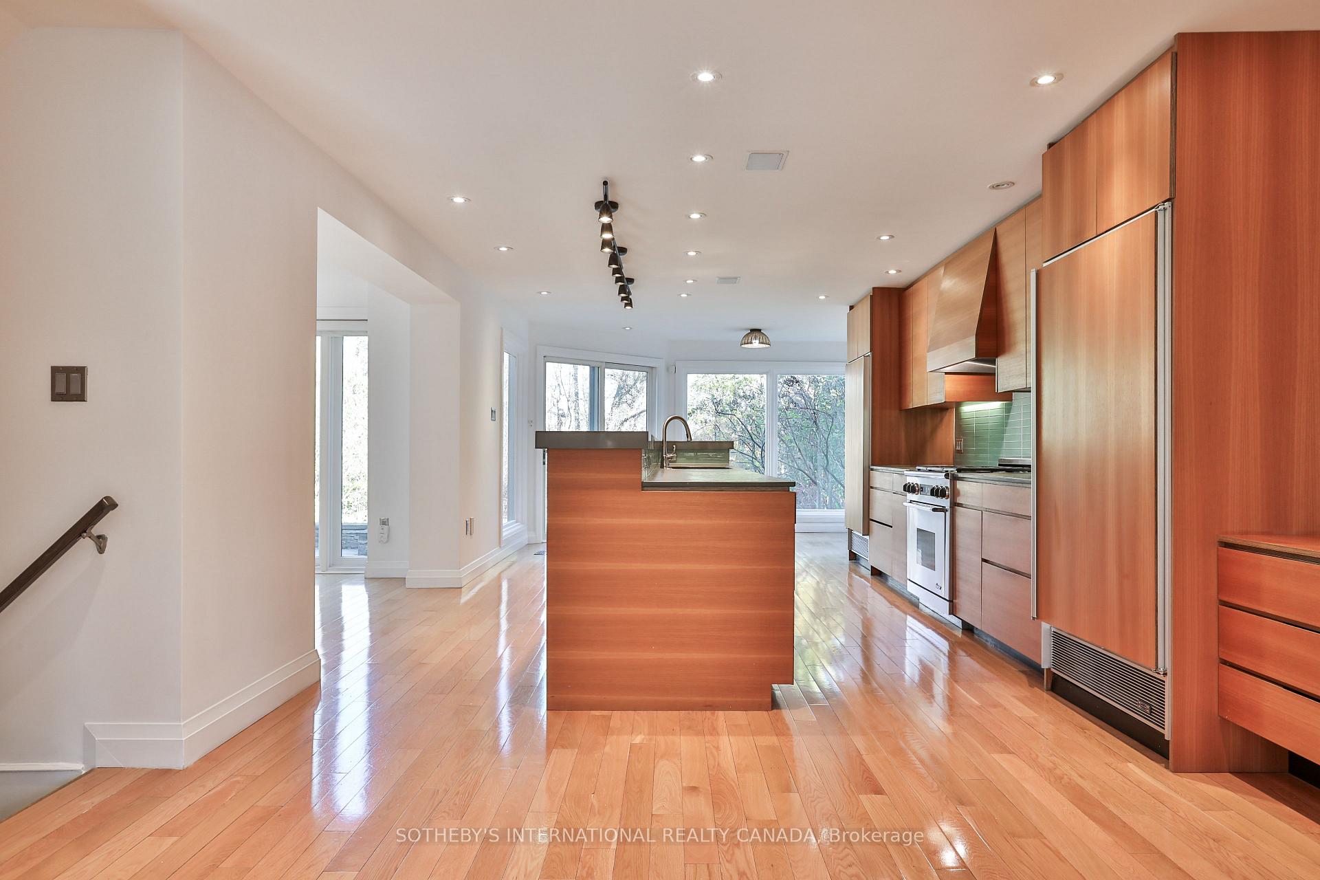 Photo 14 of 46 Sandringham Drive, Toronto, Bedford Park-Nortown — HOMEH
