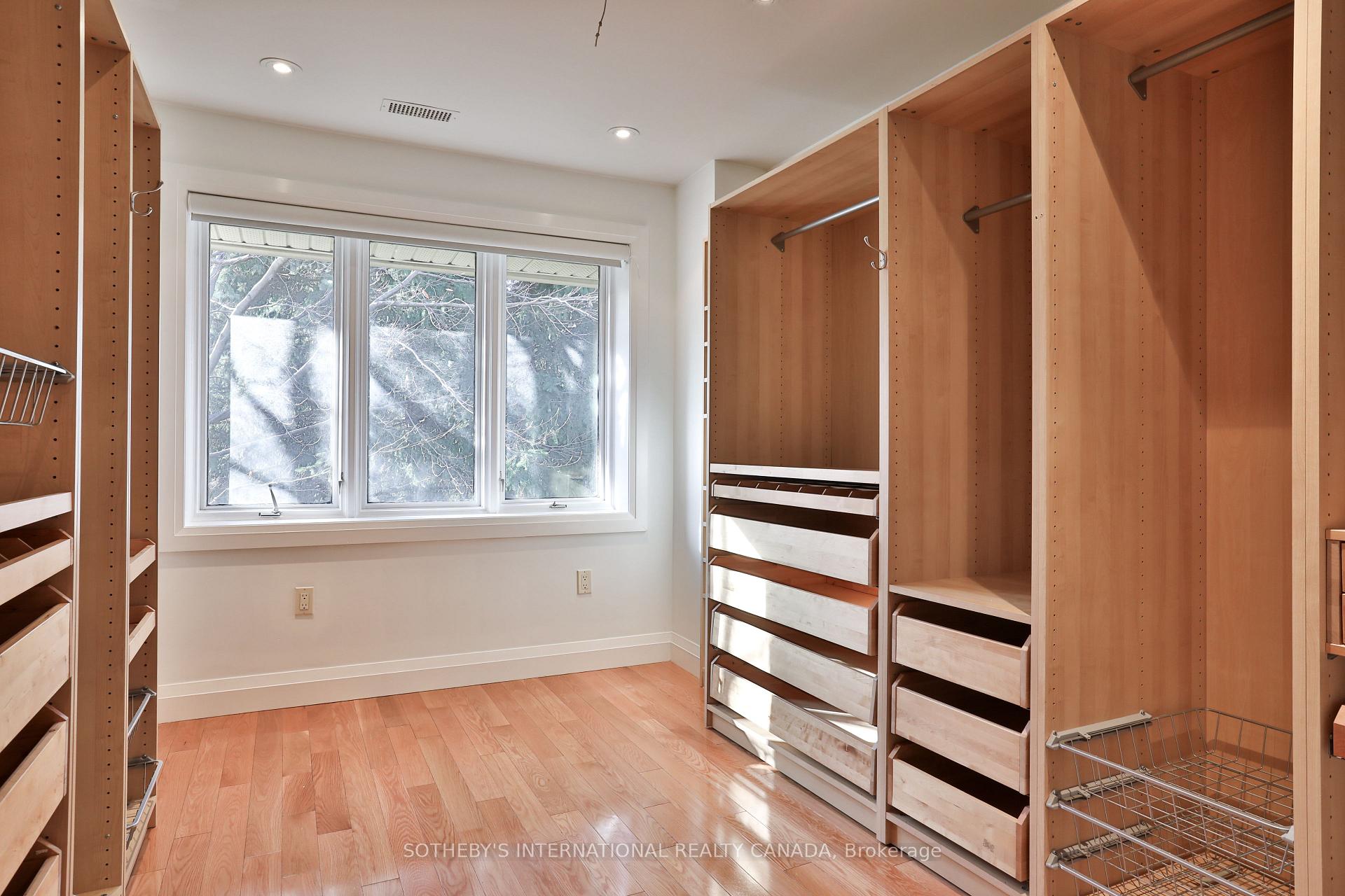 Photo 30 of 46 Sandringham Drive, Toronto, Bedford Park-Nortown — HOMEH