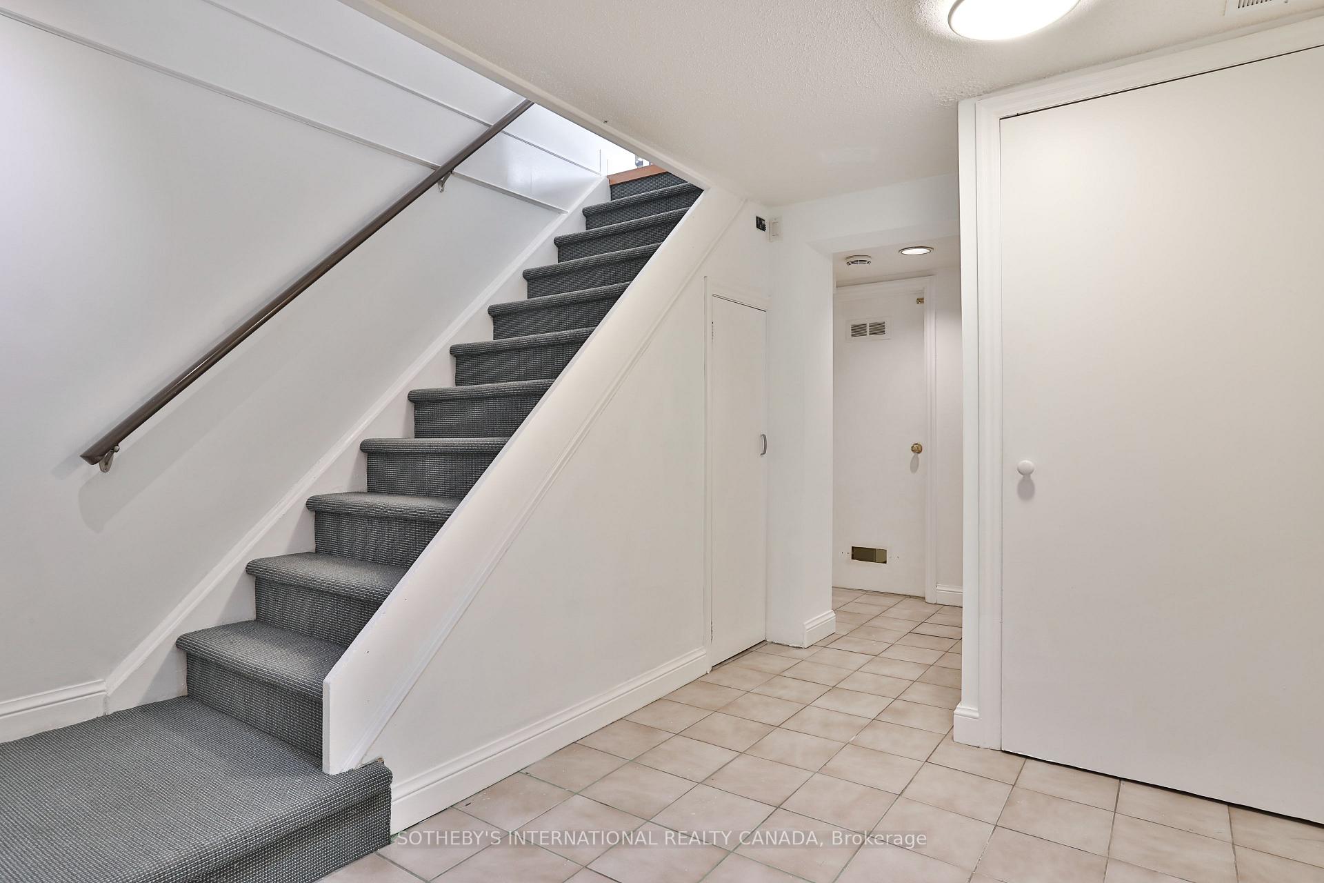 Photo 39 of 46 Sandringham Drive, Toronto, Bedford Park-Nortown — HOMEH