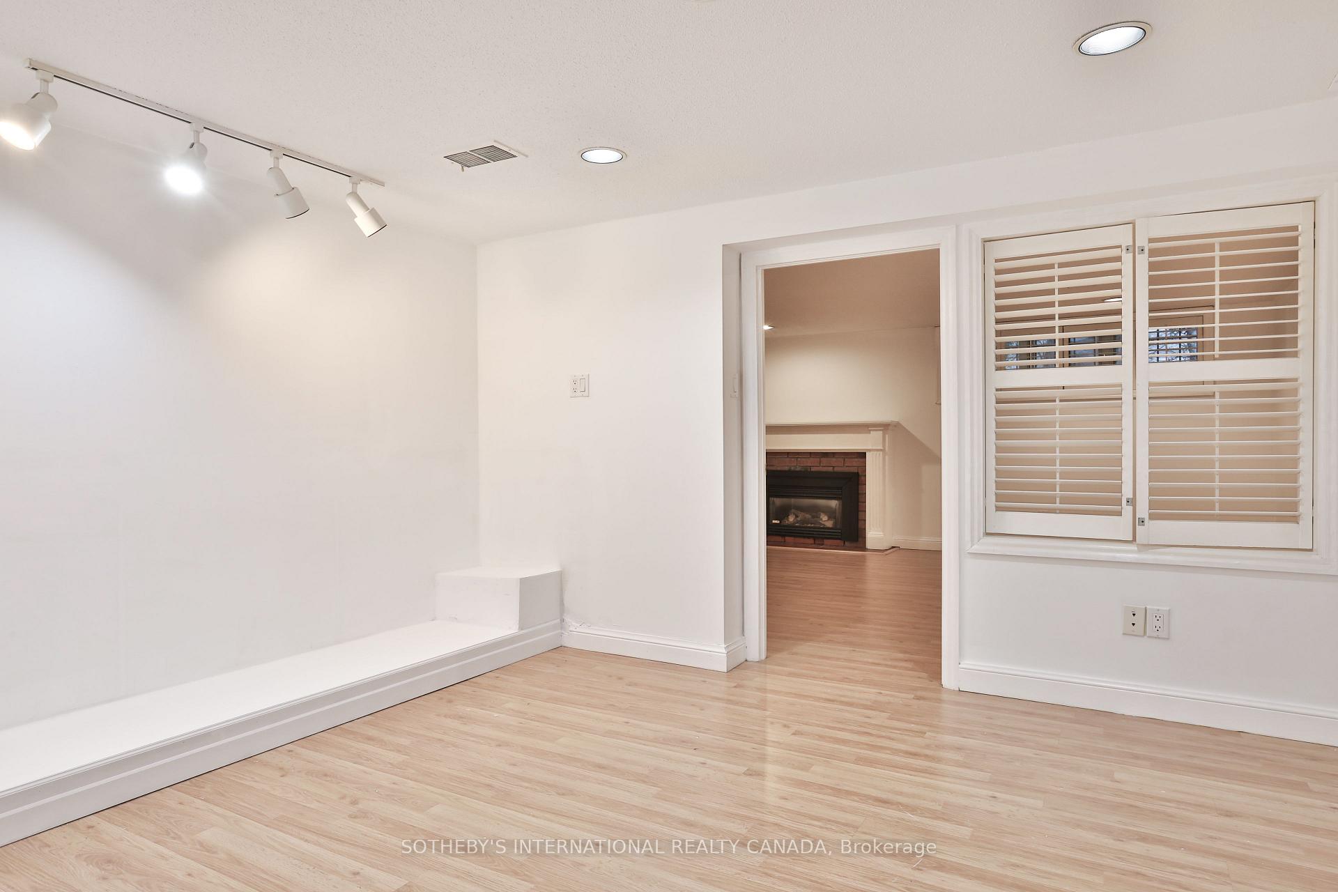 Photo 24 of 46 Sandringham Drive, Toronto, Bedford Park-Nortown — HOMEH