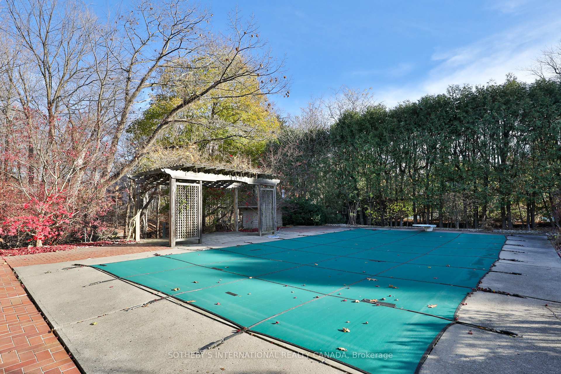 Photo 37 of 46 Sandringham Drive, Toronto, Bedford Park-Nortown — HOMEH