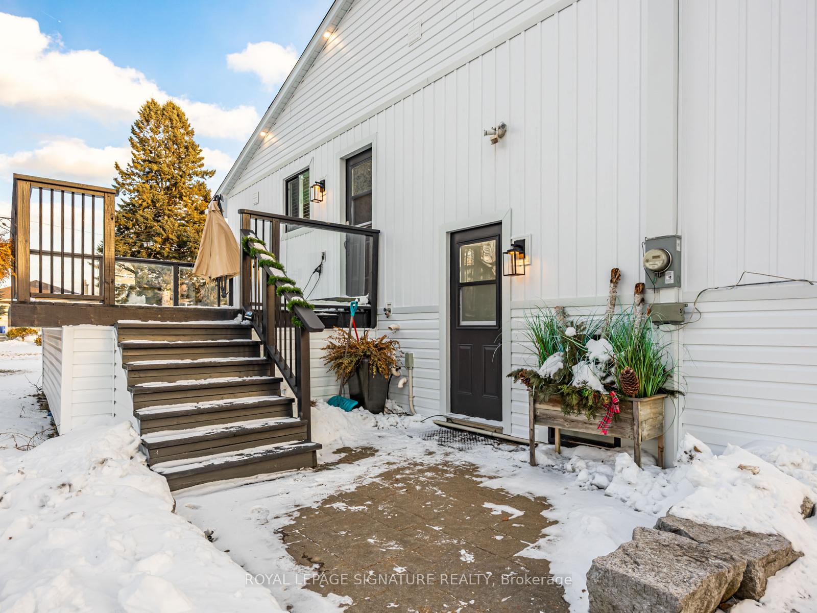 Photo 5 of Unit Upper, 706 Annland Street, Pickering, Bay Ridges — HOMEH