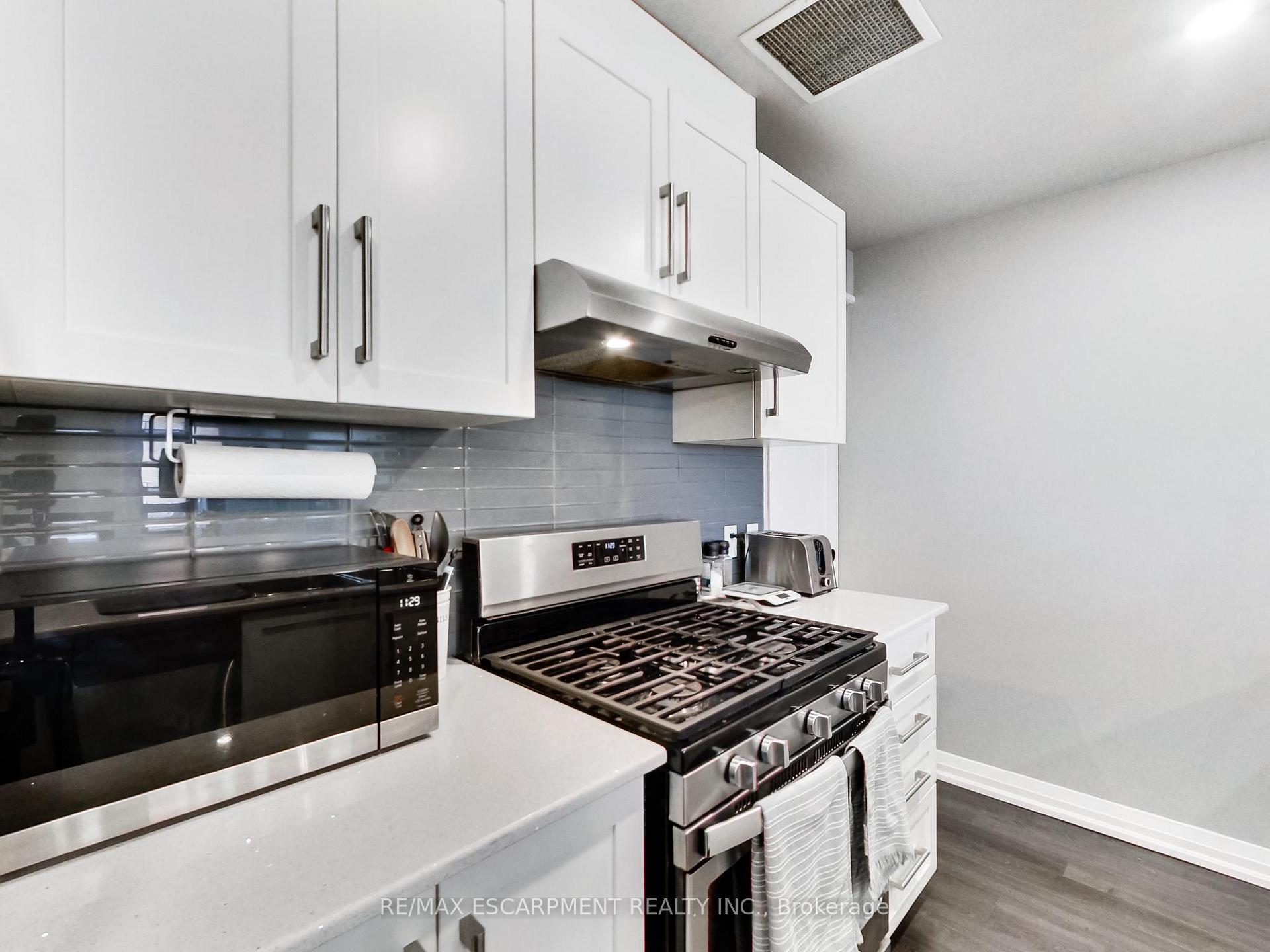 Photo 11 of Unit 306, 181 James Street N, Hamilton, Central — HOMEH