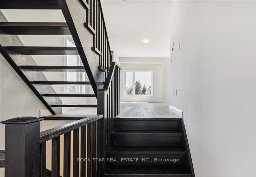 Photo 6 of 3 Southam Lane, Hamilton, Mountview — HOMEH