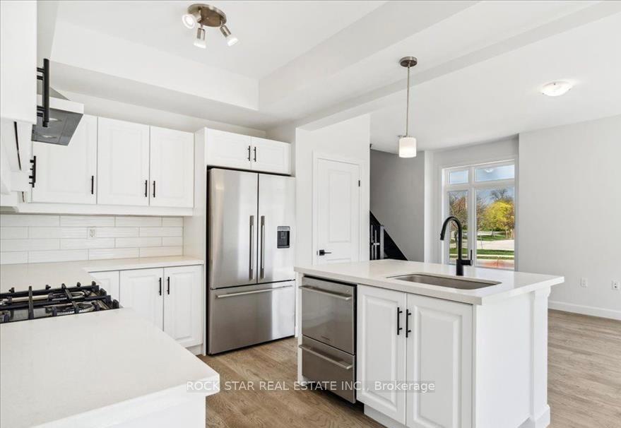 Photo 10 of 3 Southam Lane, Hamilton, Mountview — HOMEH
