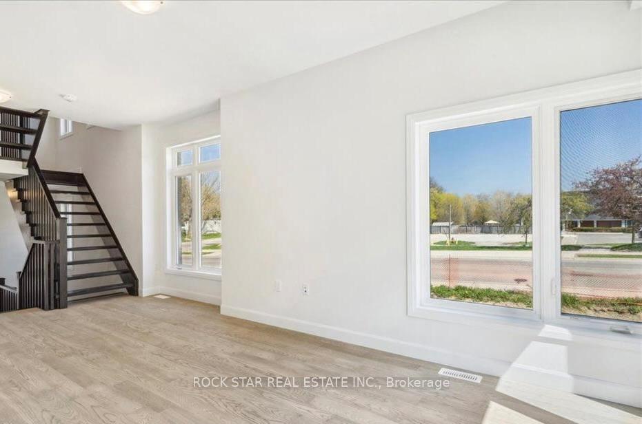 Photo 19 of 3 Southam Lane, Hamilton, Mountview — HOMEH