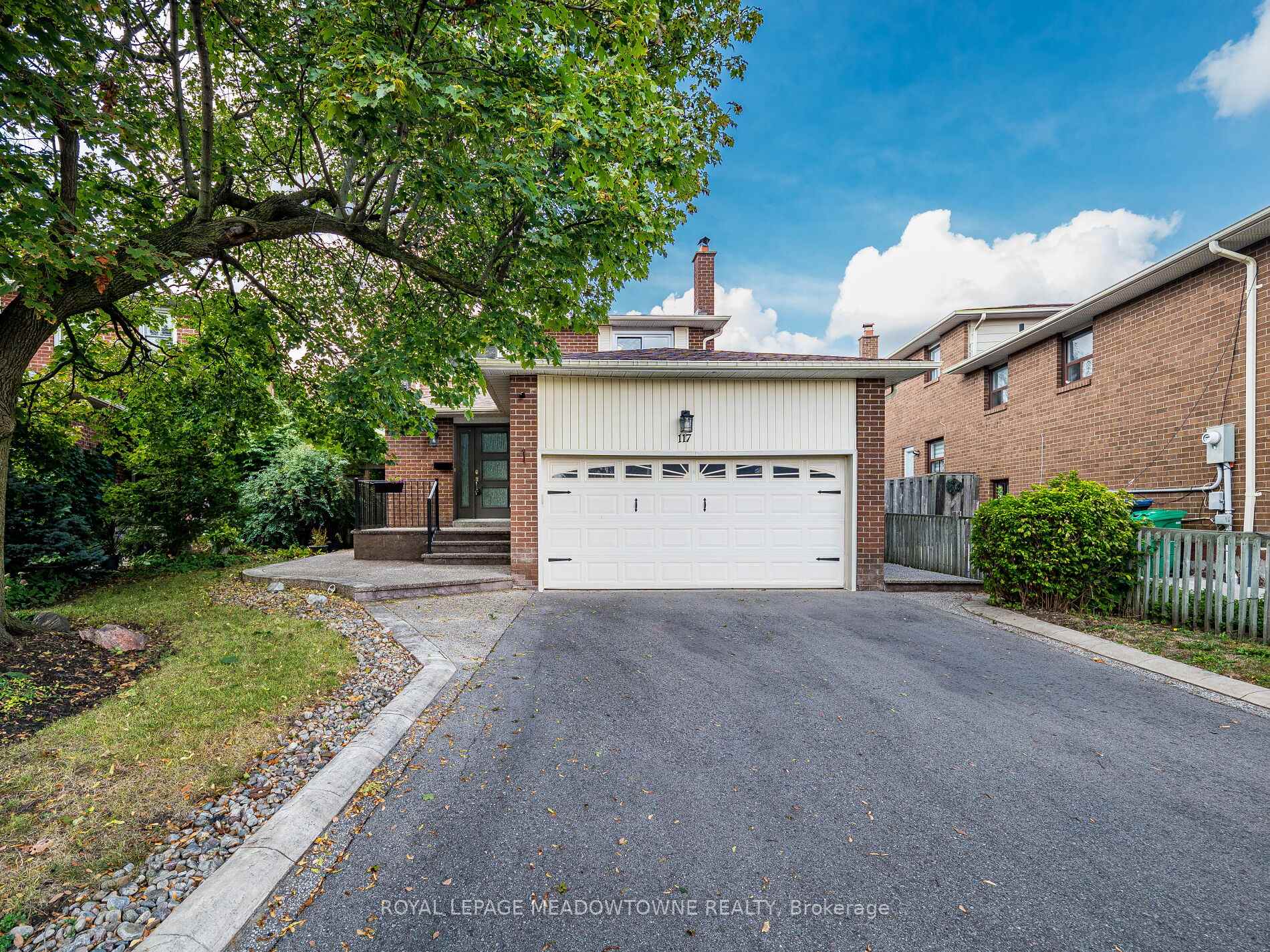 Photo 1 of 117 Fairglen Avenue, Brampton, Brampton West — HOMEH